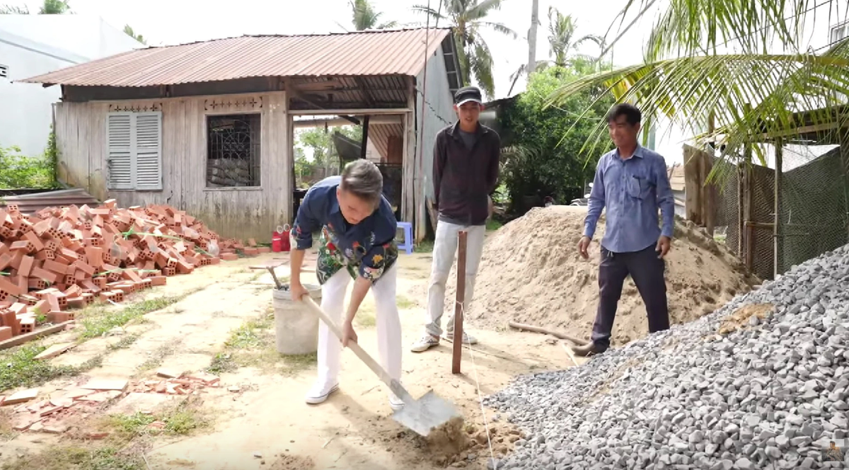 Đàm Vĩnh Hưng xây nhà mới cho gia đình phạm nhân: 'Hứa rồi thì phải làm cho đúng' Ảnh 2