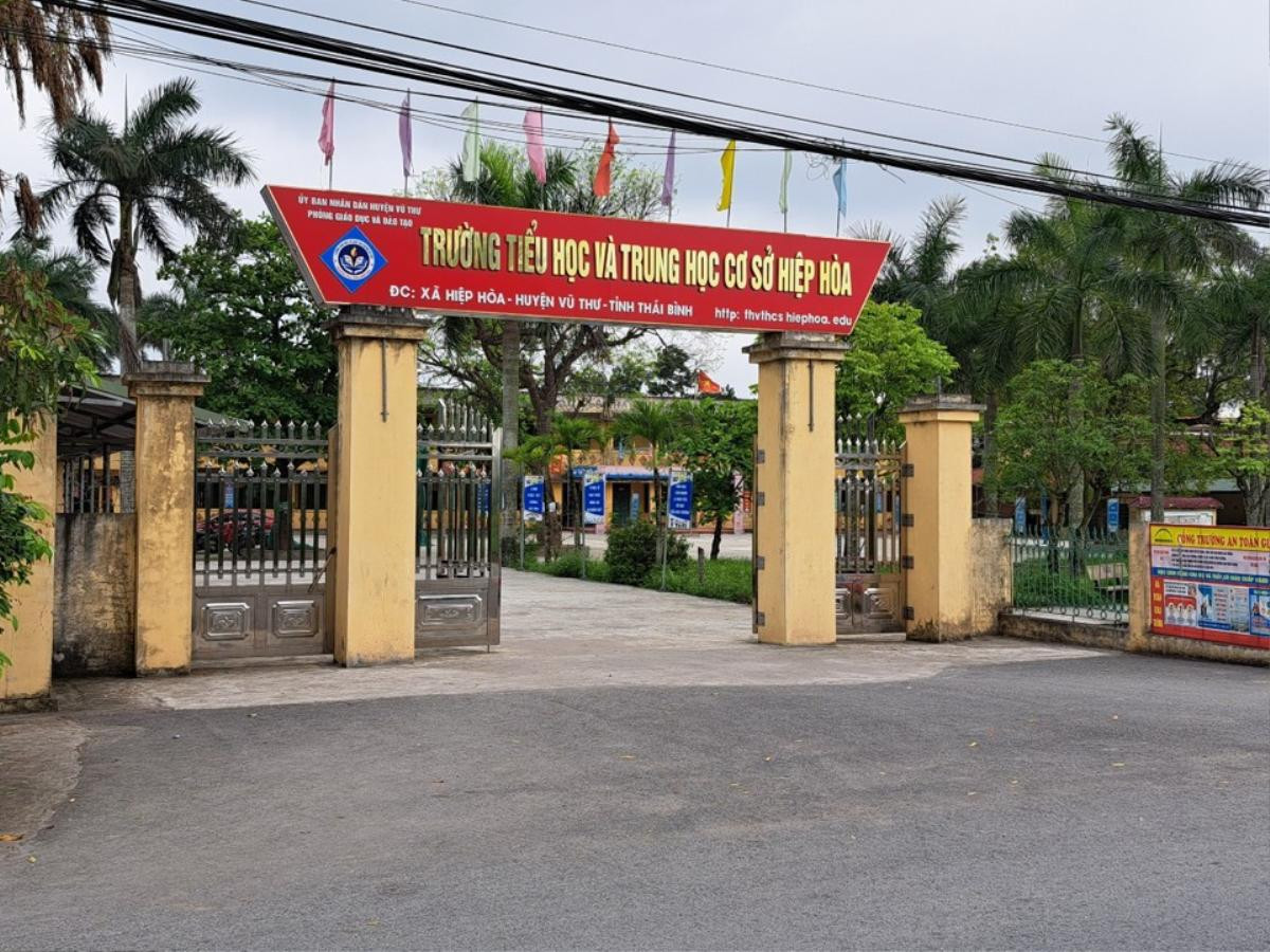 Trường cho học sinh đi học vào ngày nghỉ lễ Giỗ tổ Hùng Vương, lý do gây bất ngờ Ảnh 1