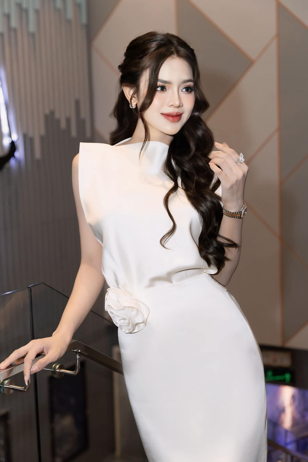 Mỹ nhân được mong chờ nhất Miss Grand Vietnam 2024: Nhan sắc, chiều cao hoàn hảo! Ảnh 4