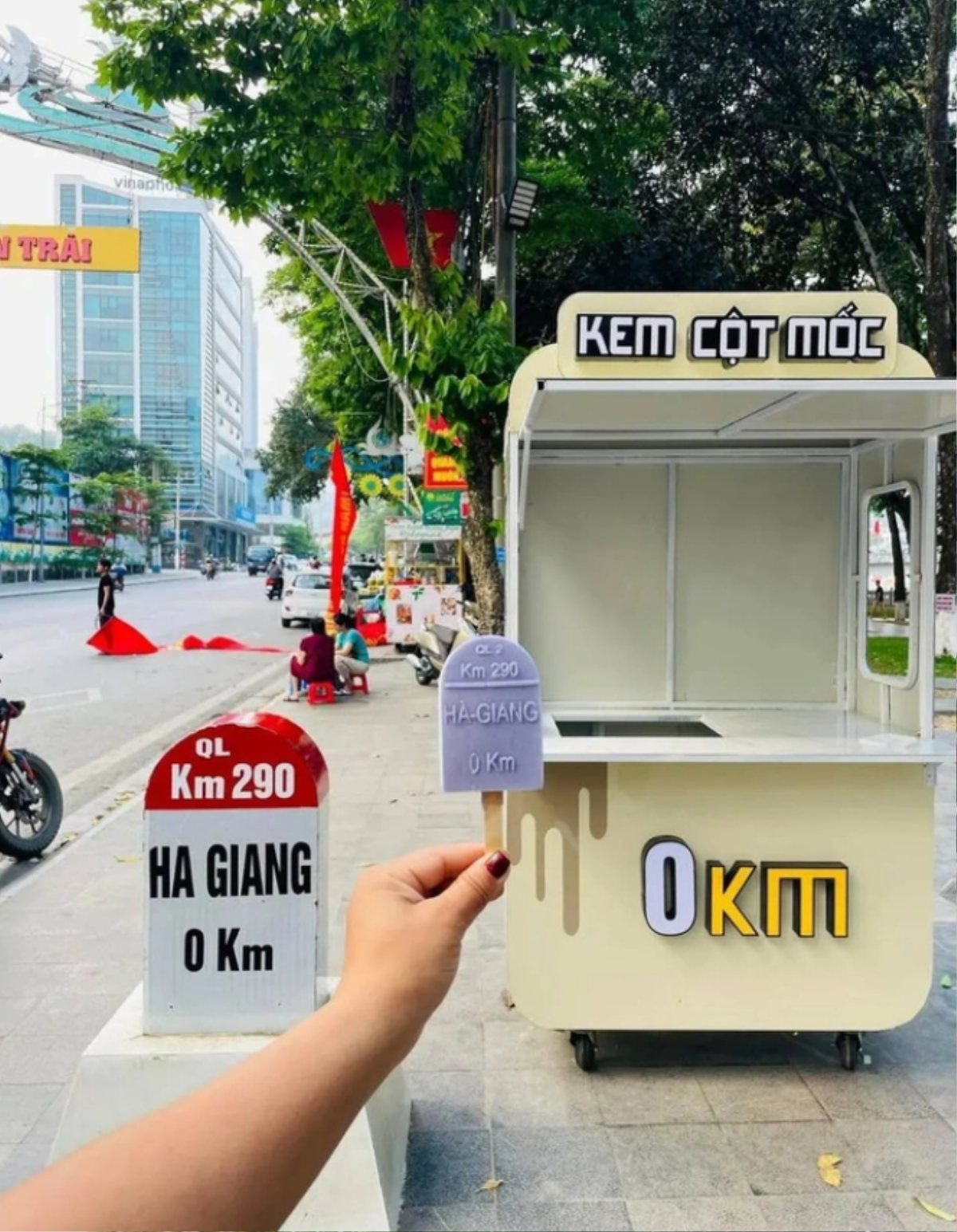 Cư dân mạng sốt với kem cột mốc Km số 0 tại Hà Giang Ảnh 2