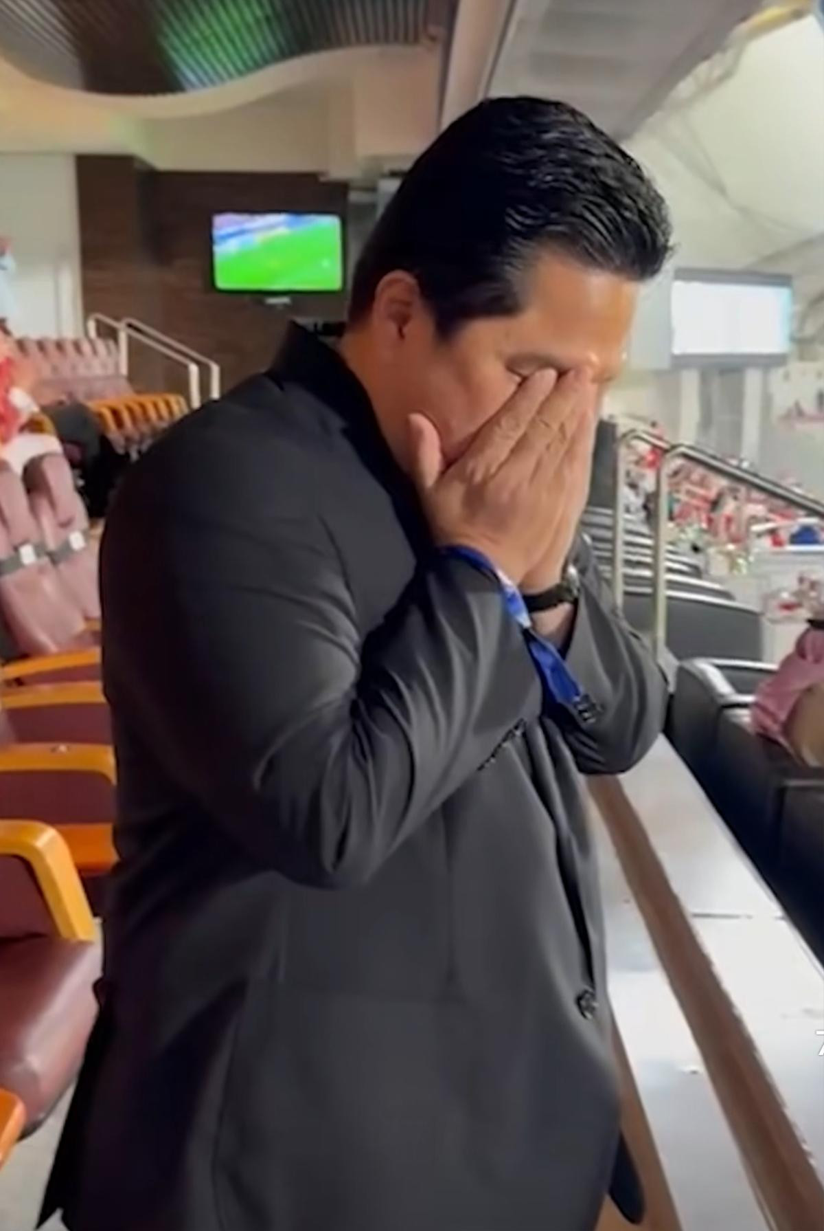 Tỷ phú Erick Thohir khóc khi U23 Indonesia hạ Hàn Quốc: Tham vọng 'điên rồ' sẽ thành sự thật Ảnh 2