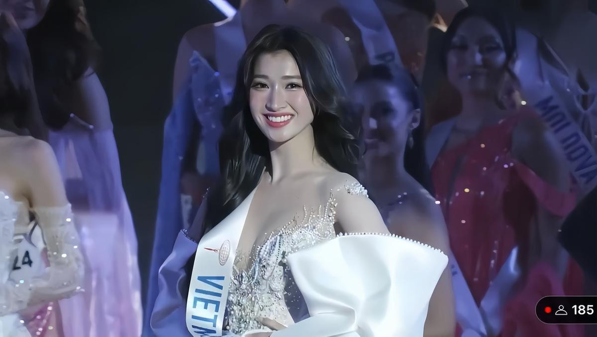 Phương Nhi lọt top 15 Miss International, "phá vỡ lời nguyền" Miss Visit Japan