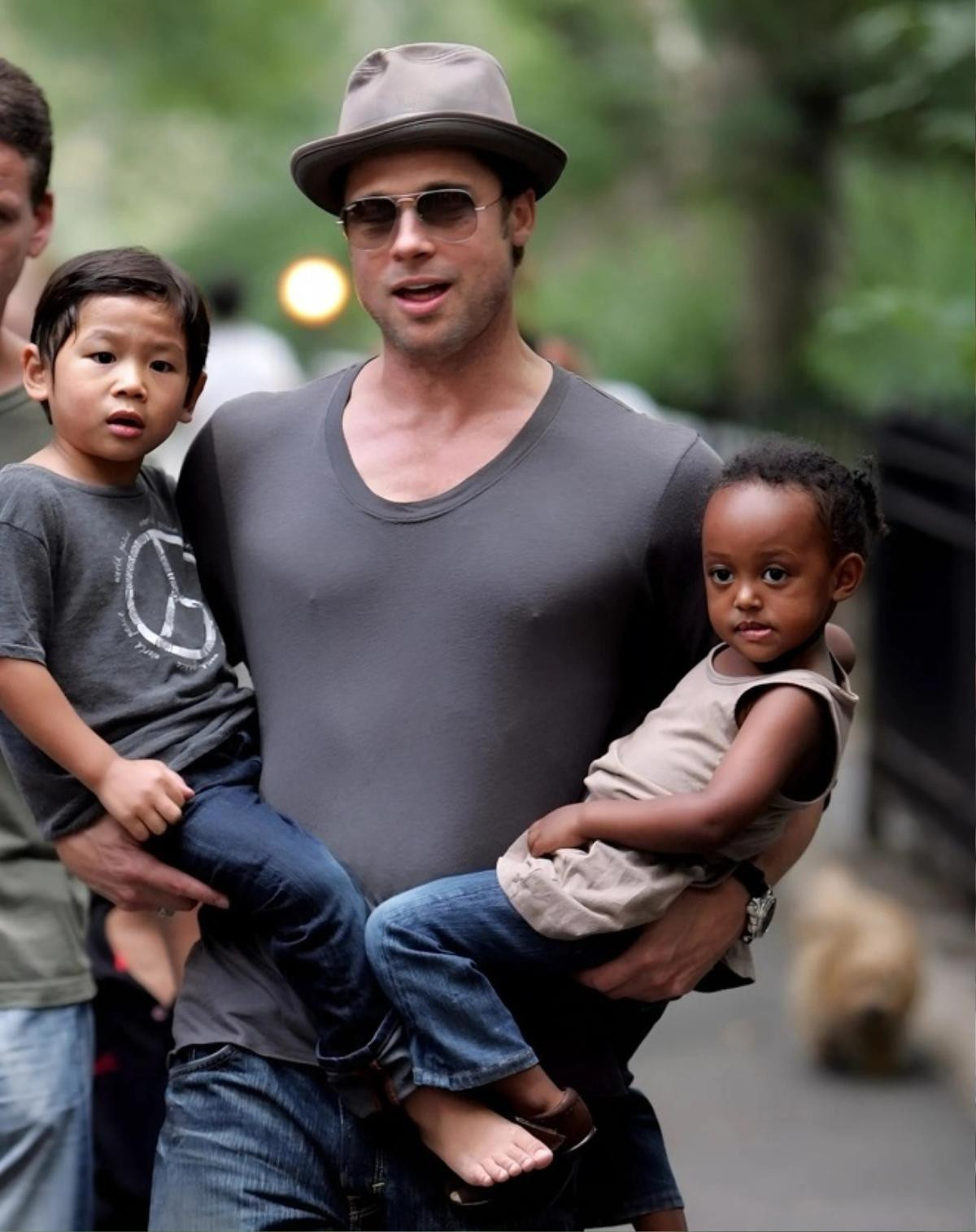 Con trai nuôi gốc Việt khiến Brad Pitt suy sụp, bỏ luôn quyền giành nuôi con sau ly hôn Angelina Jolie Ảnh 3