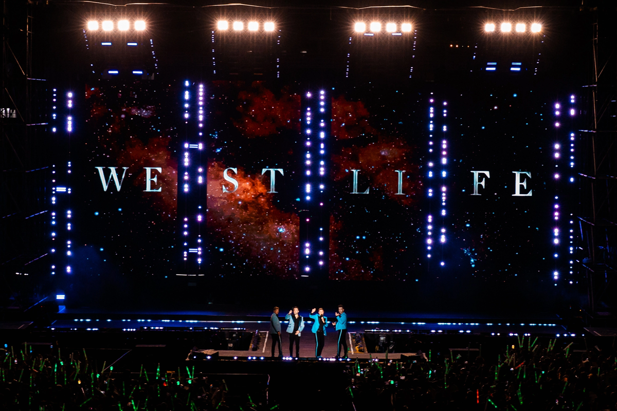 Một thành viên của Westlife vắng mặt trong concert thứ hai tại Việt Nam Ảnh 4