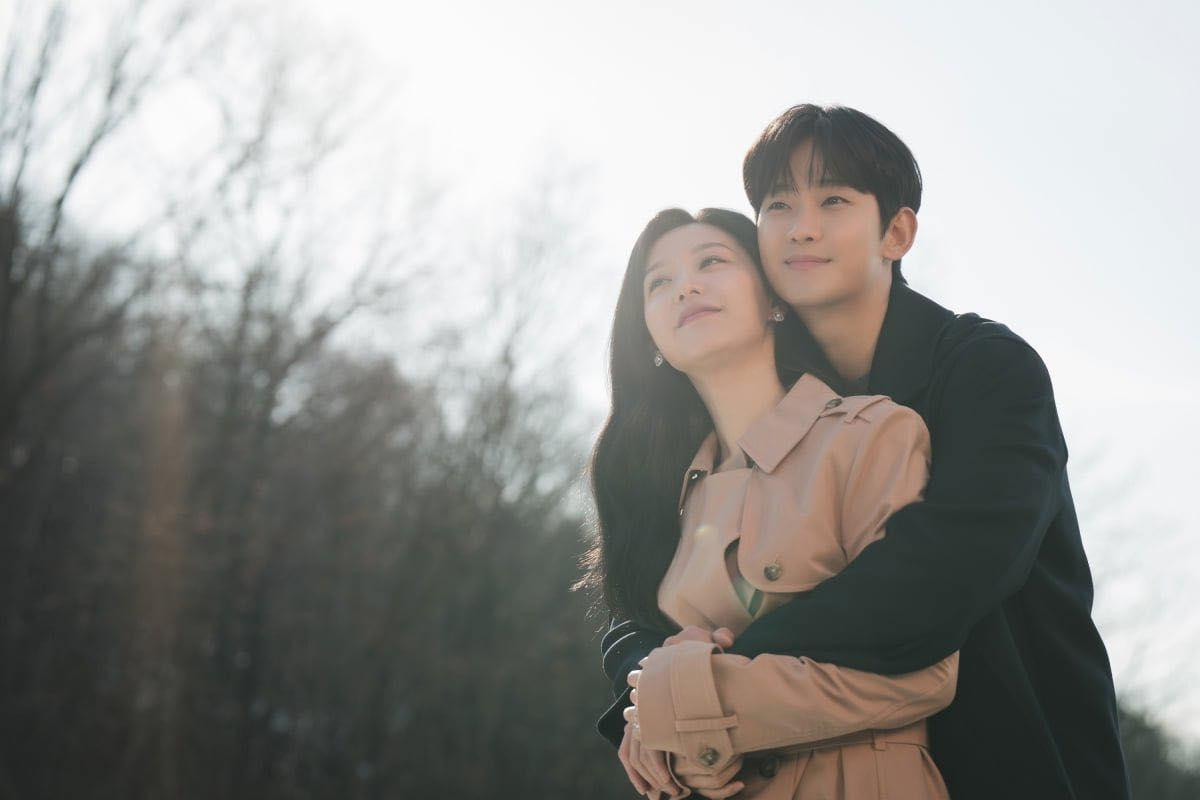 Kim Soo Hyun và Kim Ji Won lộ hint hẹn hò, bằng chứng hệt như cặp đôi Hyun Bin và Son Ye Jin năm xưa Ảnh 1