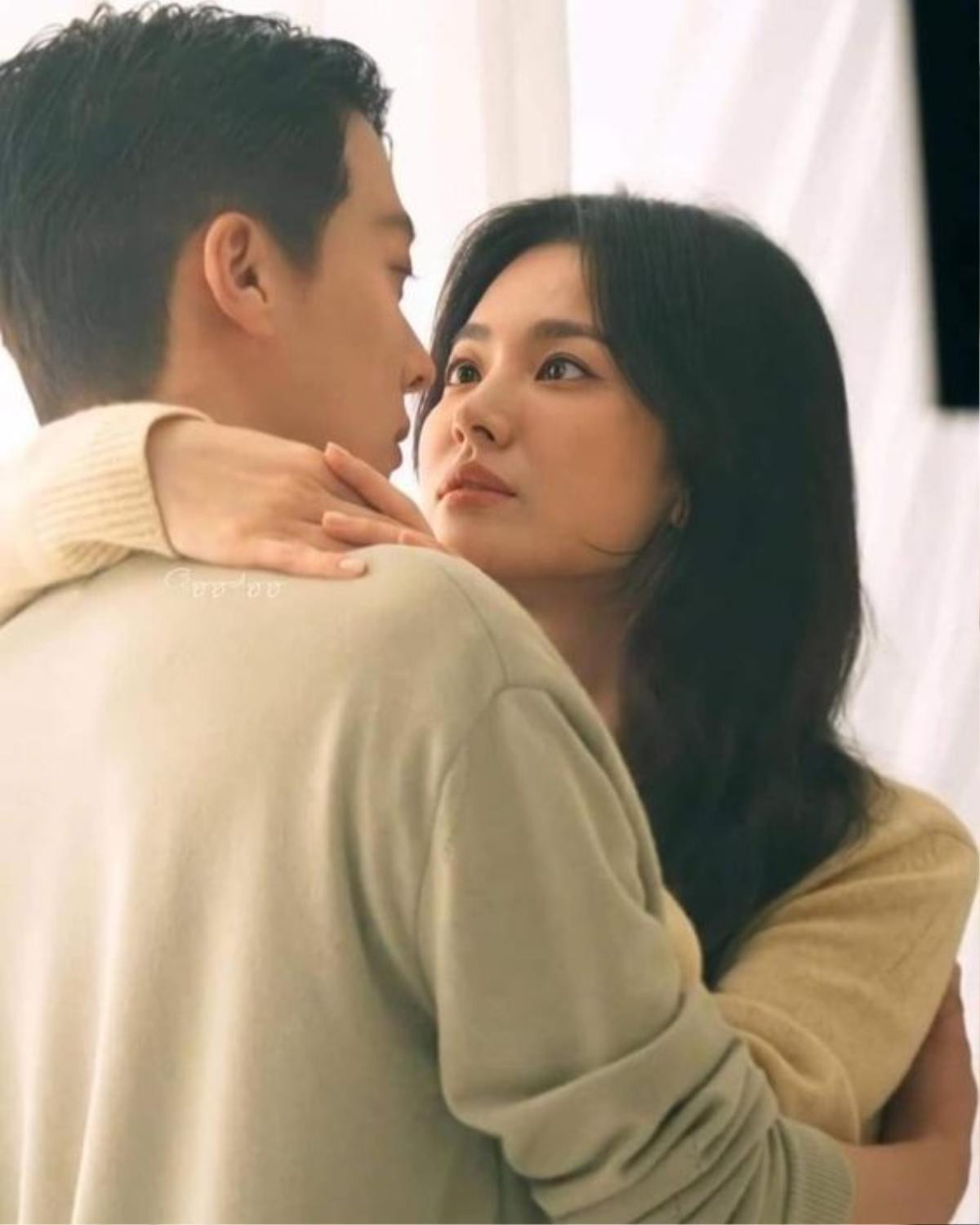 Song Hye Kyo lộ bằng chứng hẹn hò tình trẻ, nhà trai bị chỉ trích vì kém tiếng Ảnh 1