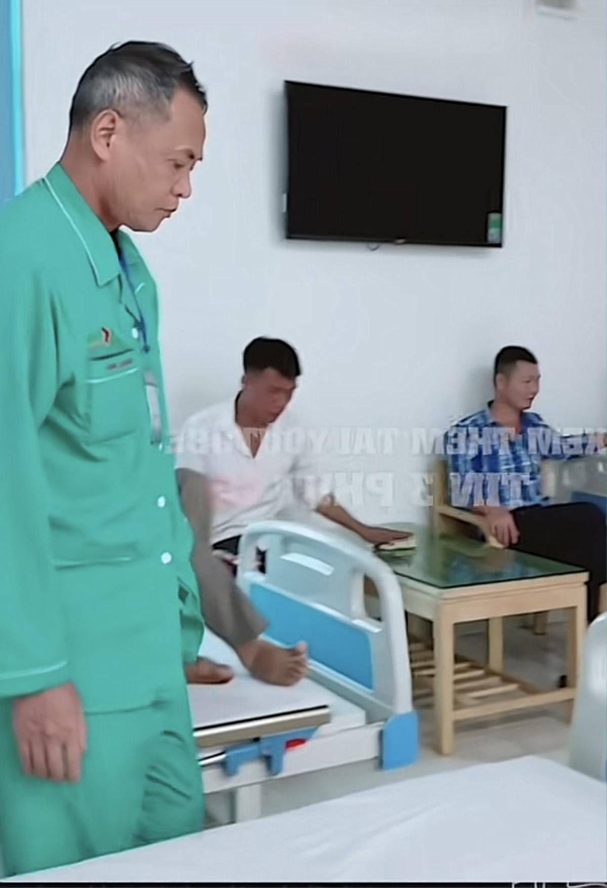 Ông chú sinh 7 con gái, ai cũng bảo không được nhờ nhưng mỗi lần vào viện là 7 con rể thay nhau chăm sóc Ảnh 2