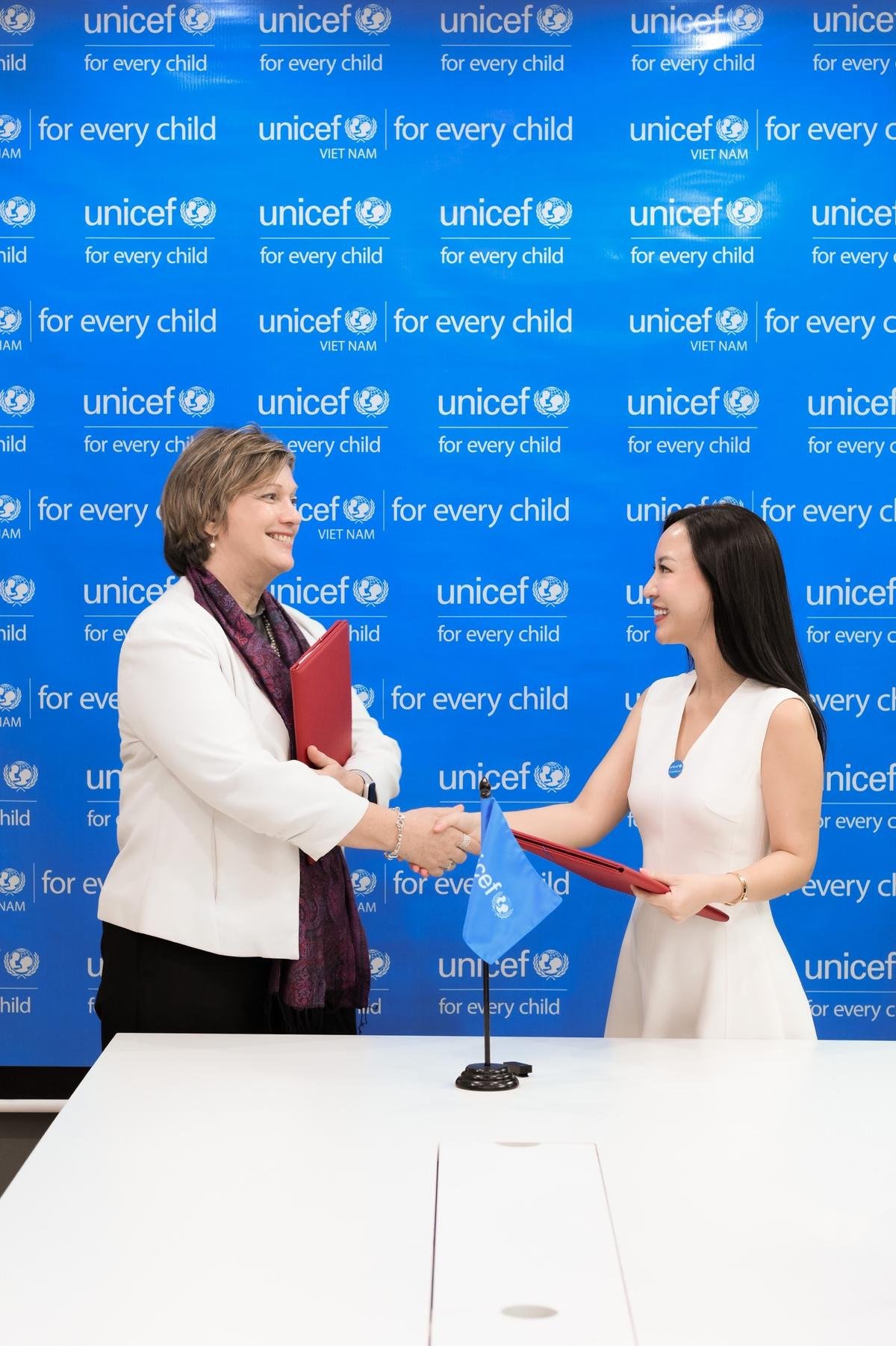 Chịu chi như Hannah Olala: Cam kết quyên góp 1 triệu USD cho UNICEF VN, chuyển 10 tỷ đồng ngay hôm sau Ảnh 2