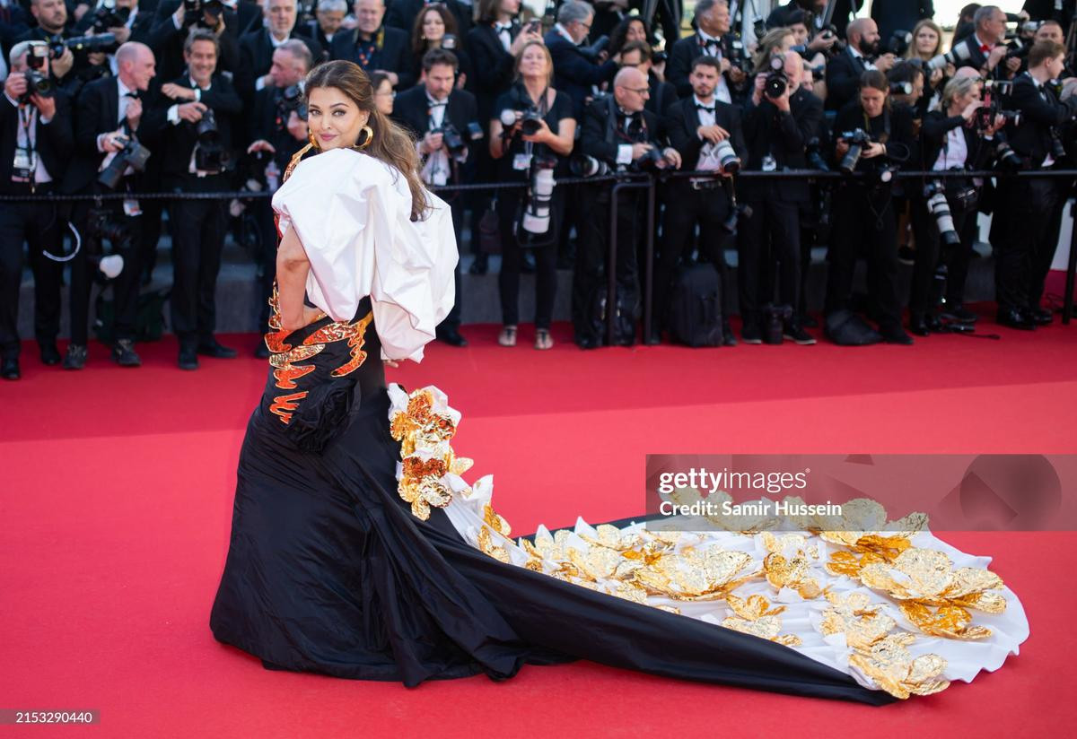 Thảm đỏ Cannes ngày 3: Chompoo Araya gây 'nhức mắt', cựu Miss World ấn tượng nhất Ảnh 3