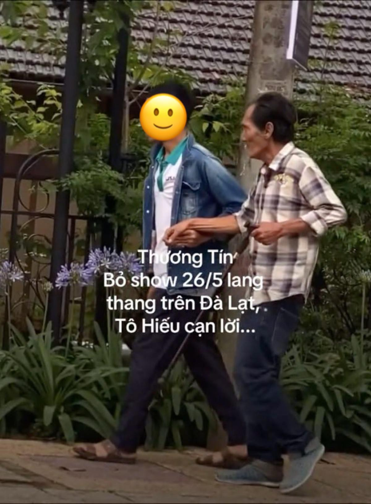 Thương Tín xuất hiện trở lại sau khi 'mất tích' bỏ cả show diễn, đi phải có người dìu Ảnh 2