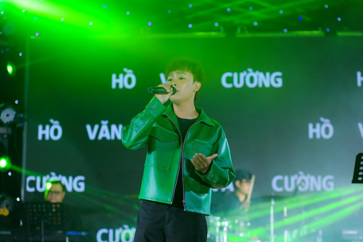 Hồ Văn Cường chạy show khi đang bệnh, người hâm mộ xót xa Ảnh 3