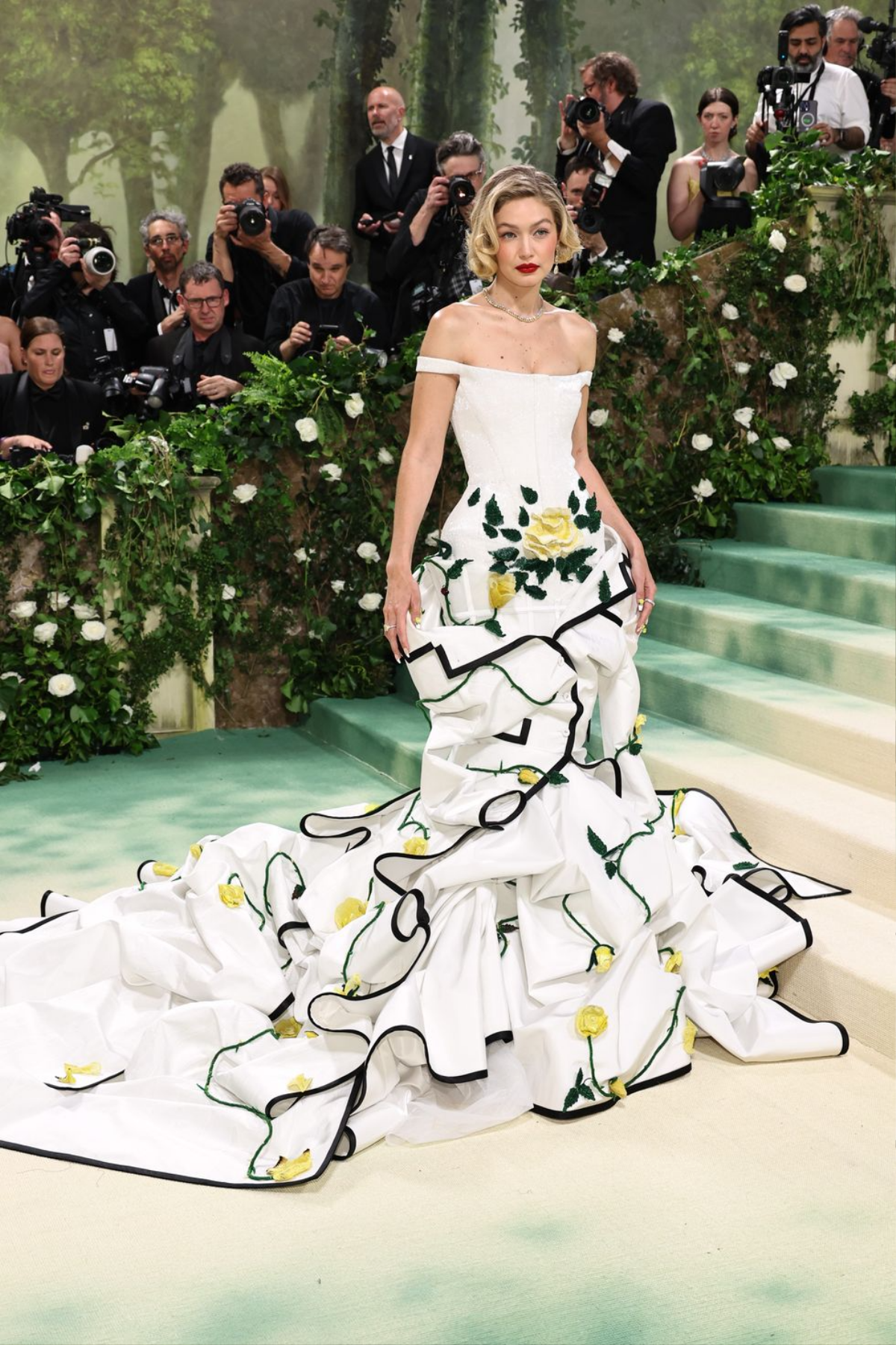 Thảm đỏ Met Gala 2024: Zendaya nhiều người phải 'wow', Jennie chưa đủ ấn tượng Ảnh 6