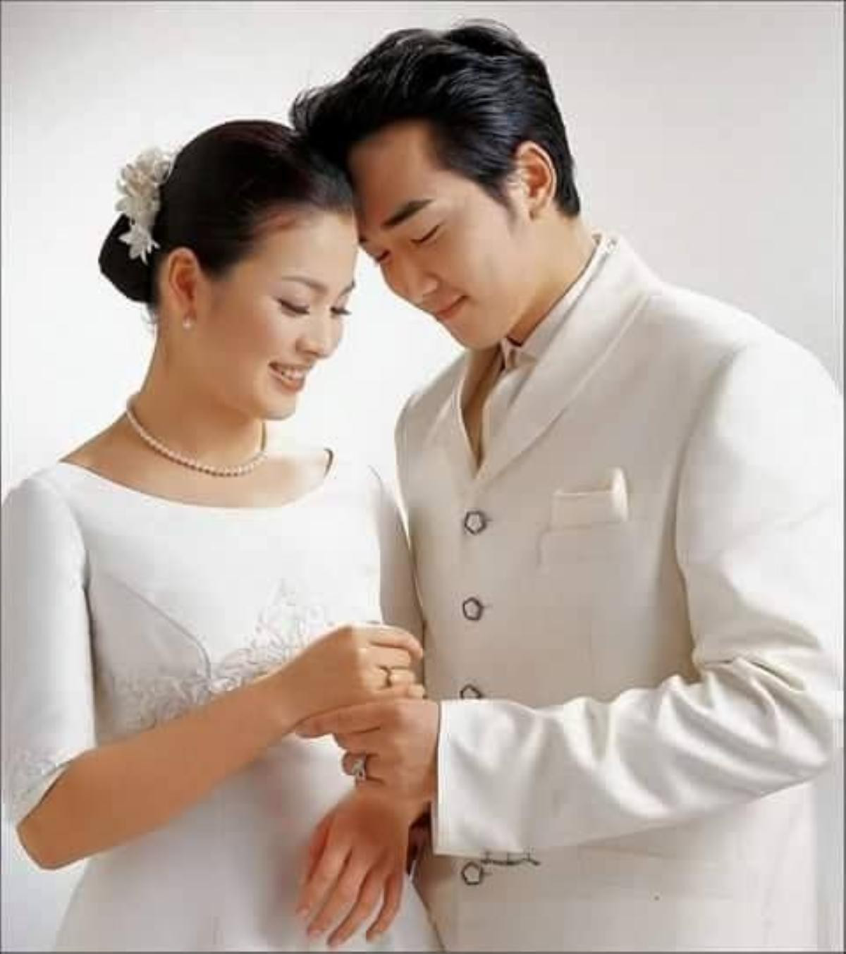 Ảnh cưới phong cách truyền thống của Song Hye Kyo được hé lộ Ảnh 2