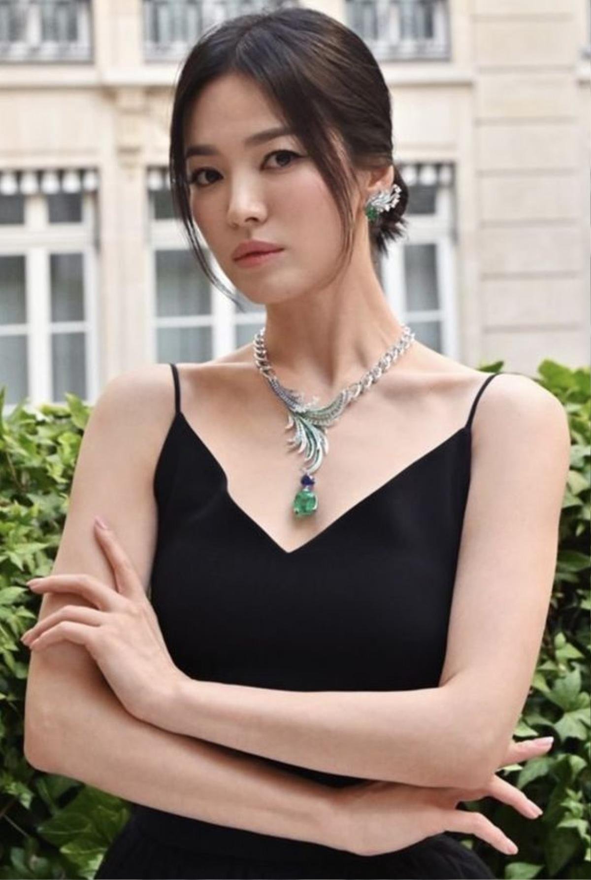 Song Hye Kyo và 'người tình' nổi tiếng tung ảnh chụp chung sau nhiều năm giấu kín mối quan hệ Ảnh 1