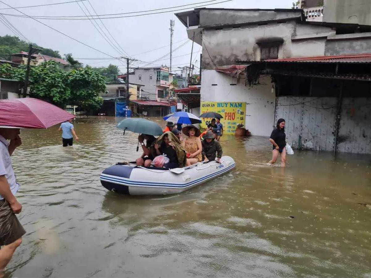 Hà Giang: Đã tìm thấy thi thể 2 bố con bị mưa lũ cuốn trôi trong lúc đi thăm người thân Ảnh 2