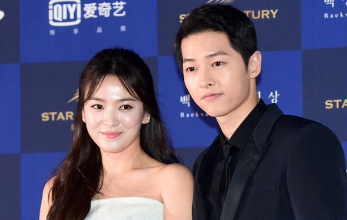 Song Hye Kyo vẫn ngạo nghễ làm một điều khi bị réo gọi vì Song Joong Ki Ảnh 1