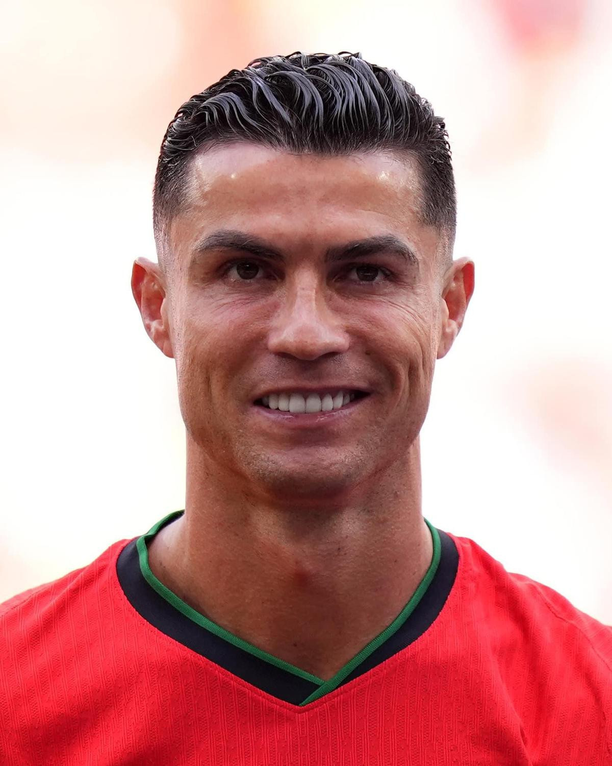 Ronaldo lập thêm hai kỷ lục EURO Ảnh 2