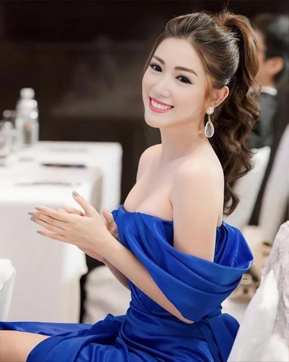 Nữ ca sĩ nổi tiếng qua đời ở tuổi 51 sau vụ tai nạn giao thông Ảnh 1