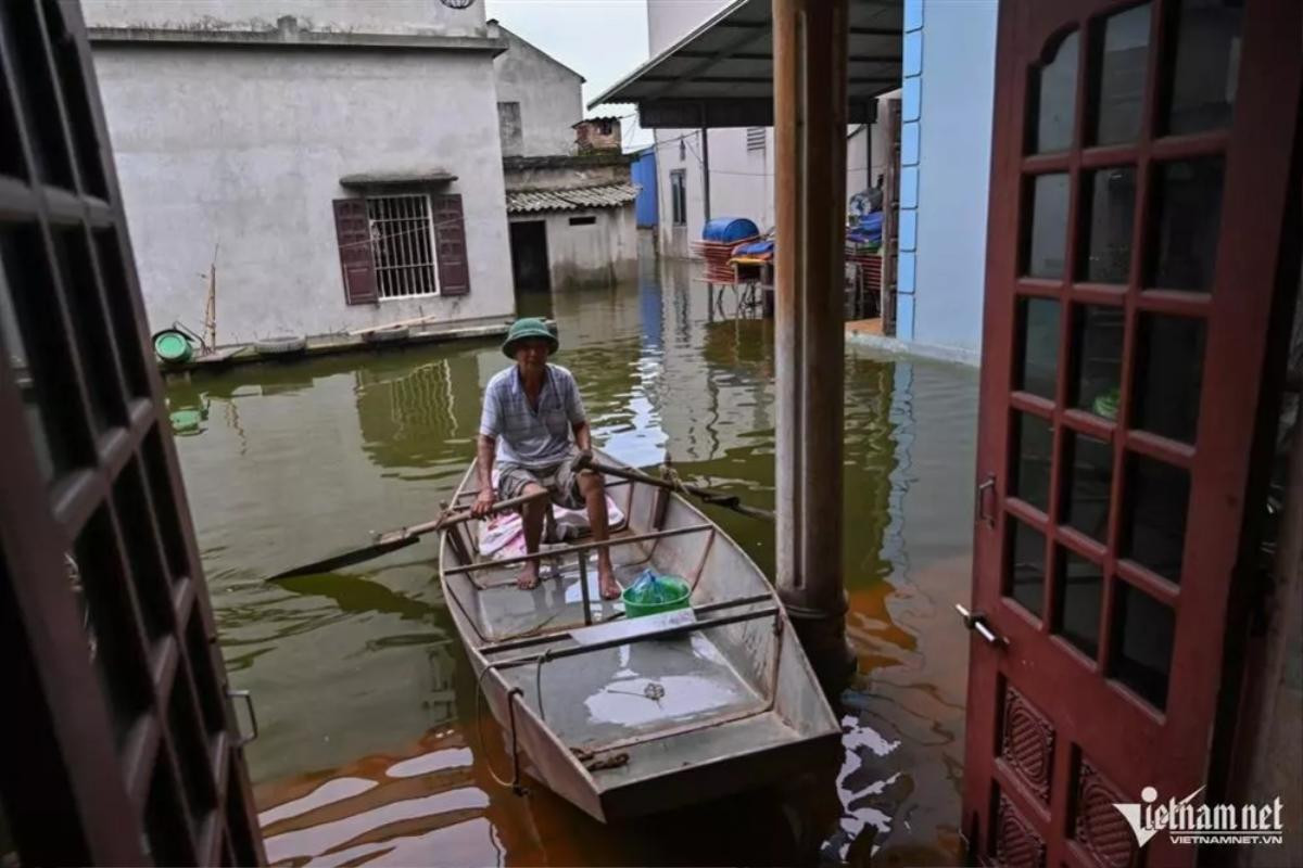 Mưa lũ triền miên, ngoại thành Hà Nội xuất hiện 'ốc đảo' Ảnh 3