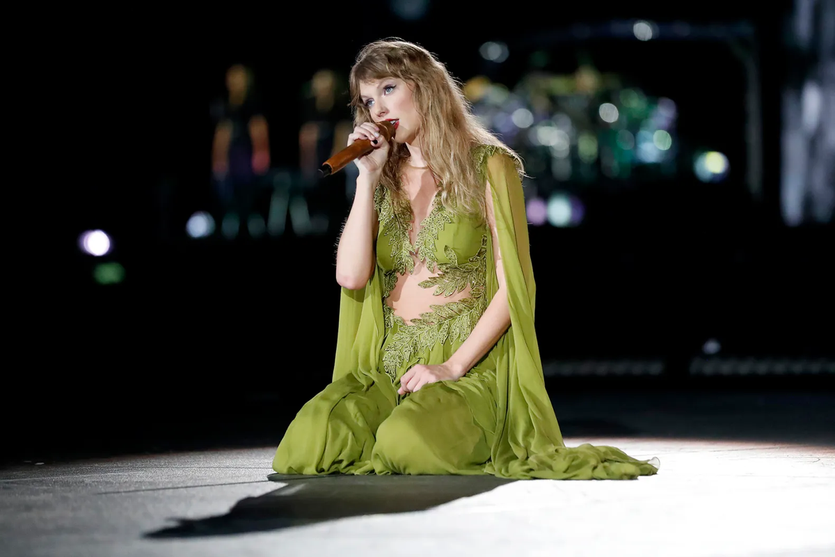 Khán giả ồ ạt bán lại vé concert của Taylor Swift Ảnh 4