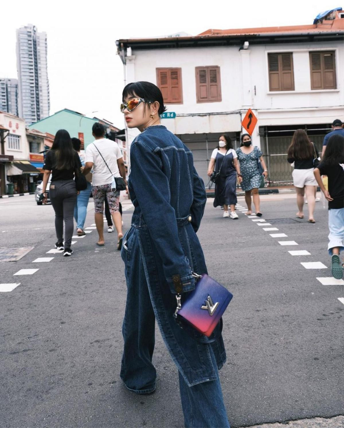 Xu hướng 'denim on denim' chưa bao giờ lỗi thời Ảnh 2