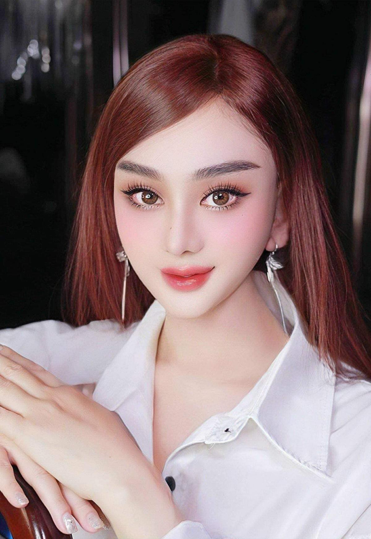 Đẹp khen - Xấu chê: Mặt mộc vợ Bùi Tiến Dũng gây thương nhớ Ảnh 2