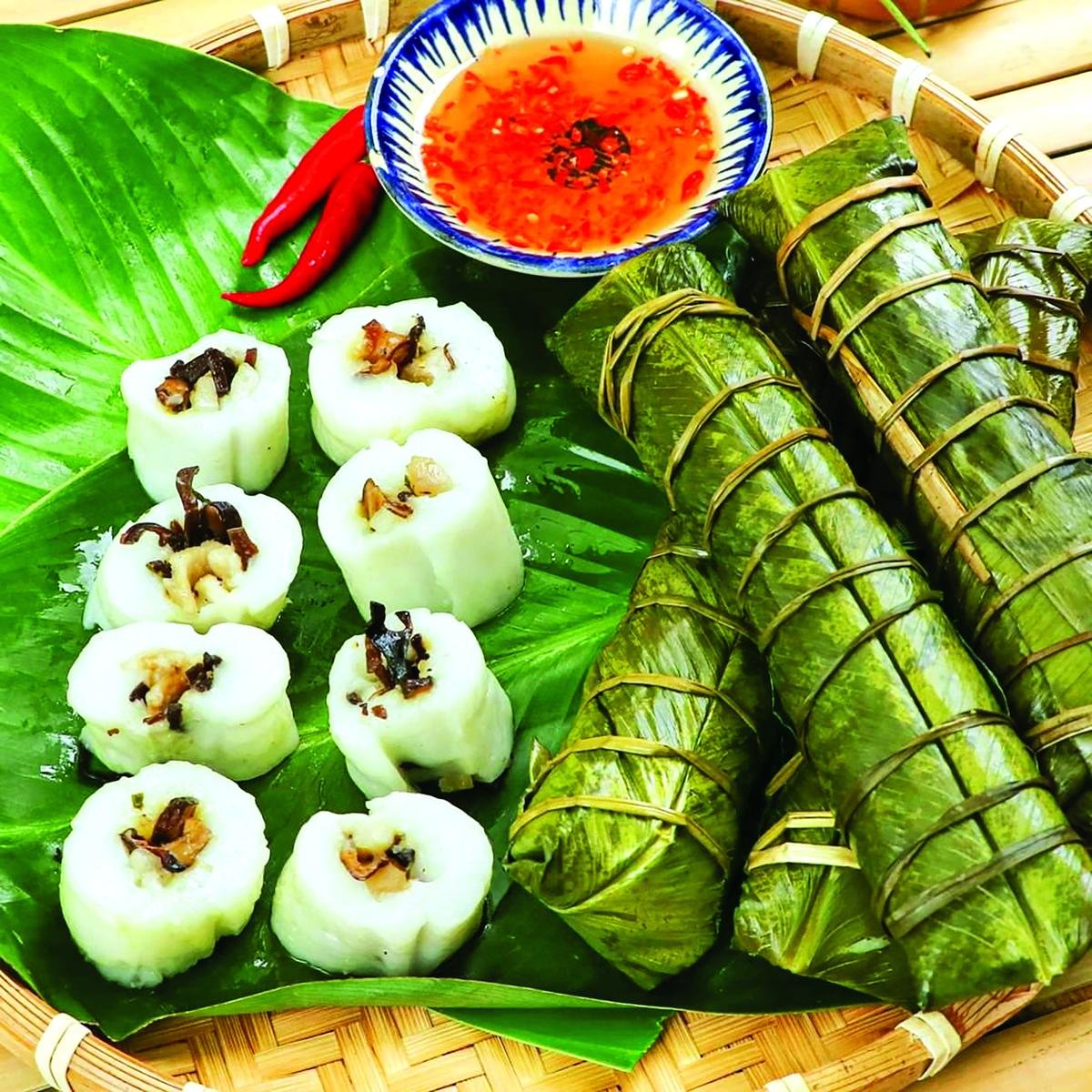 Loại bánh lạ chỉ có ở Thanh Hóa xưa dùng để tiến vua, nay là đặc sản dân thành phố mê tít Ảnh 1