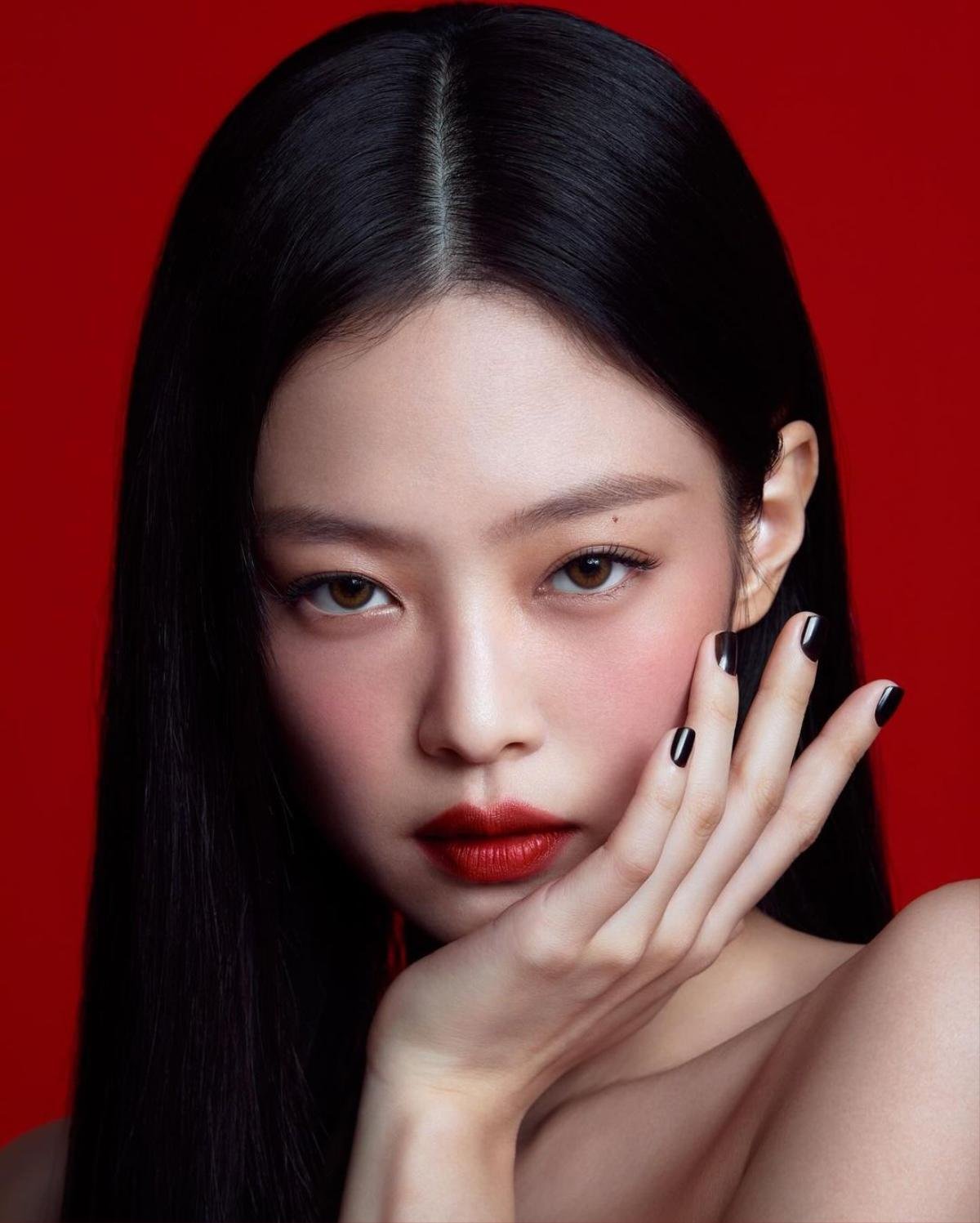 Muốn da trắng sáng học ngay Jennie (Blackpink) 6 bí quyết này Ảnh 1