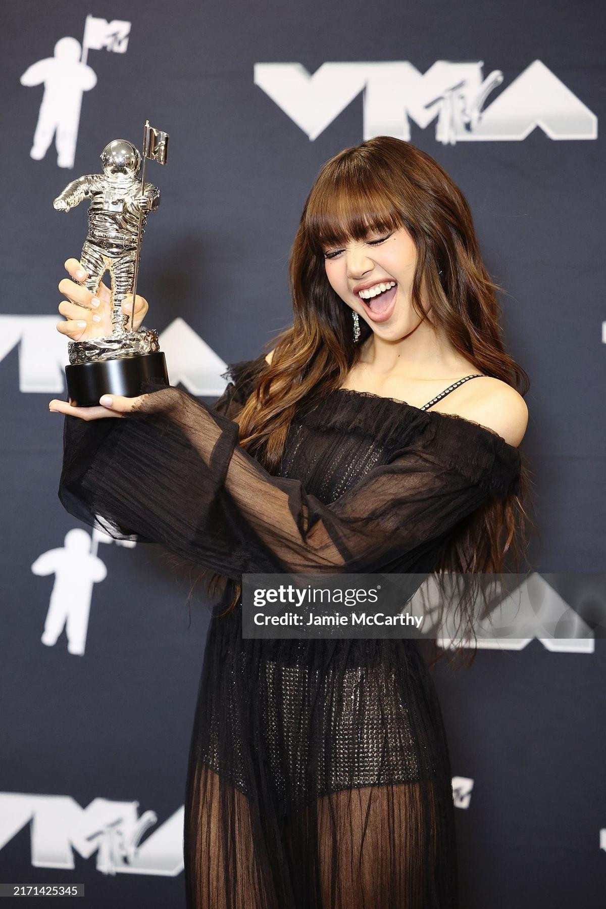 Lisa viết nên lịch sử mới cho Kpop tại MTV VMAs 2024 Ảnh 5