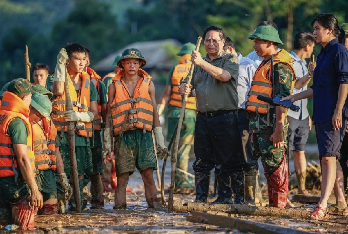 Phút giây nghẹn ngào của Thủ tướng Phạm Minh Chính tại Làng Nủ Ảnh 3