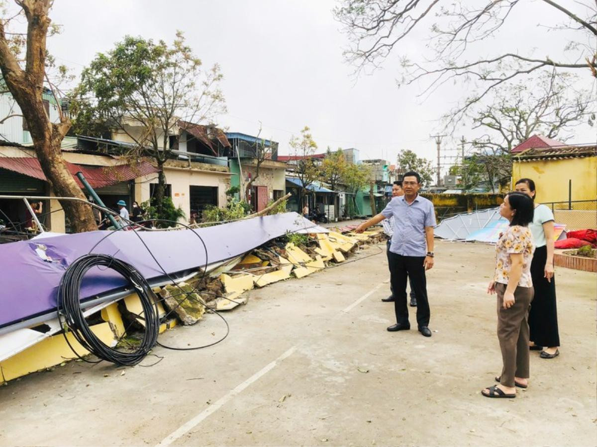 Một địa phương cấm nhà trường vận động phụ huynh tài trợ để khắc phục sau bão Ảnh 1