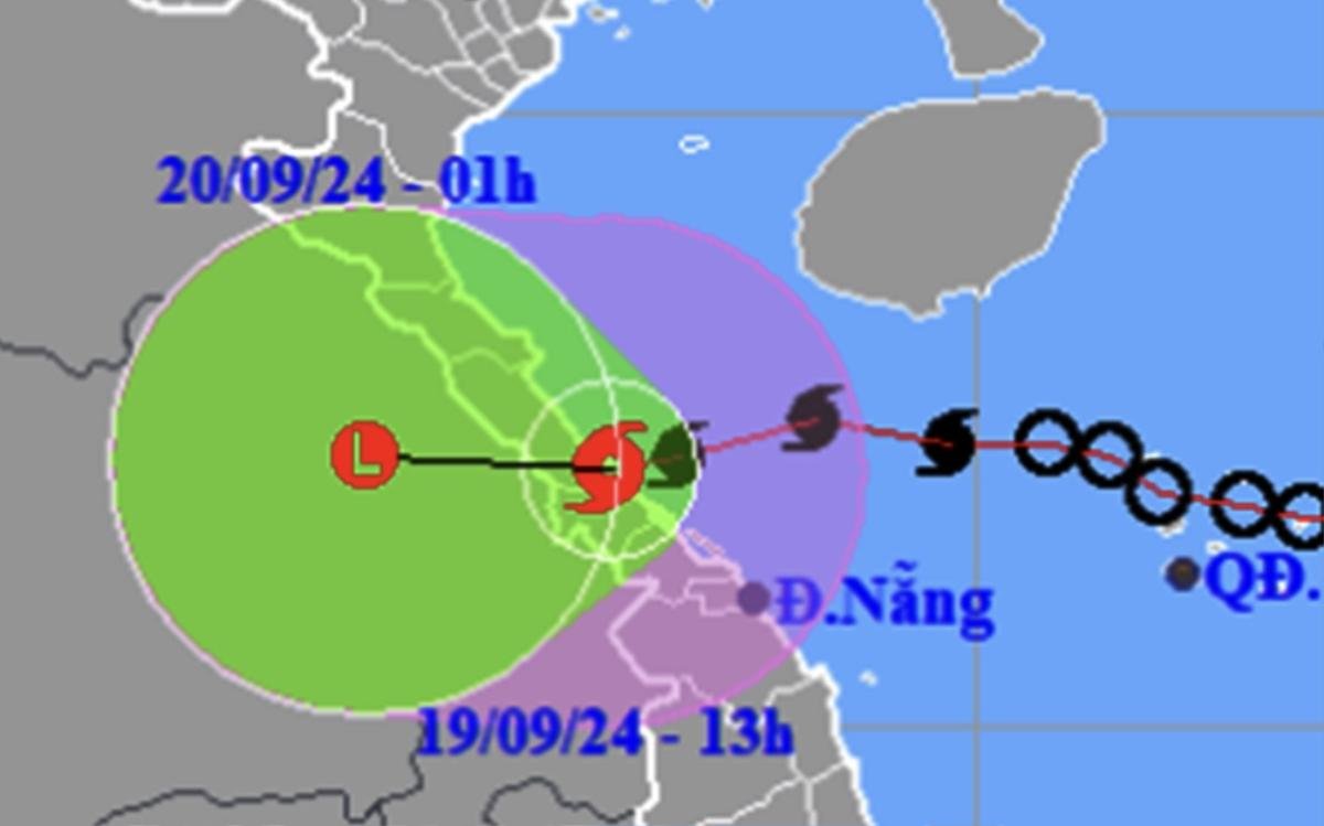 Bão số 4 chính thức vào Quảng Bình - Thừa Thiên Huế: Mưa lớn, gió giật mạnh gây nguy cơ lũ quét Ảnh 1