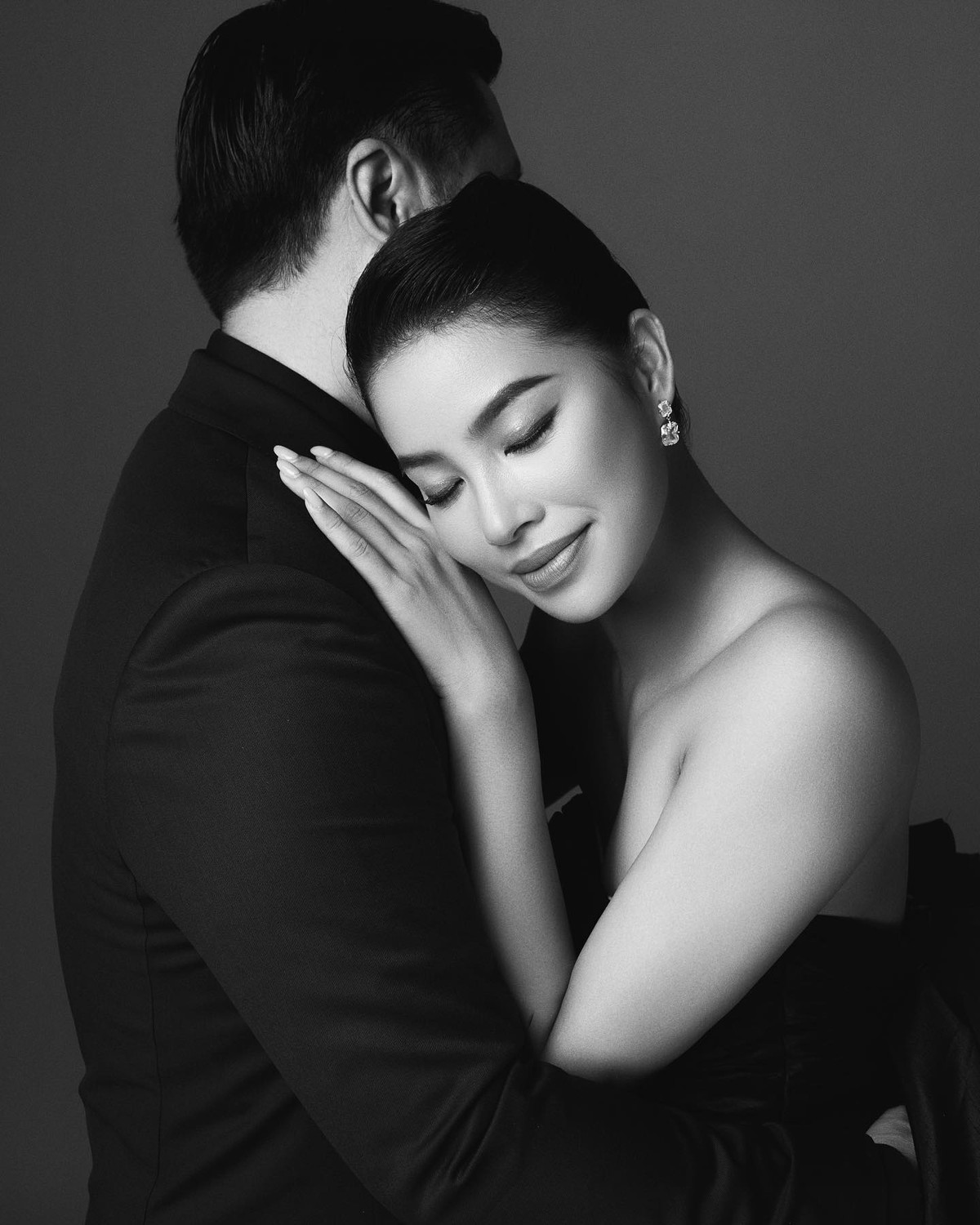 Nghi vấn Hoa hậu Phạm Hương rạn nứt với chồng đại gia Ảnh 2