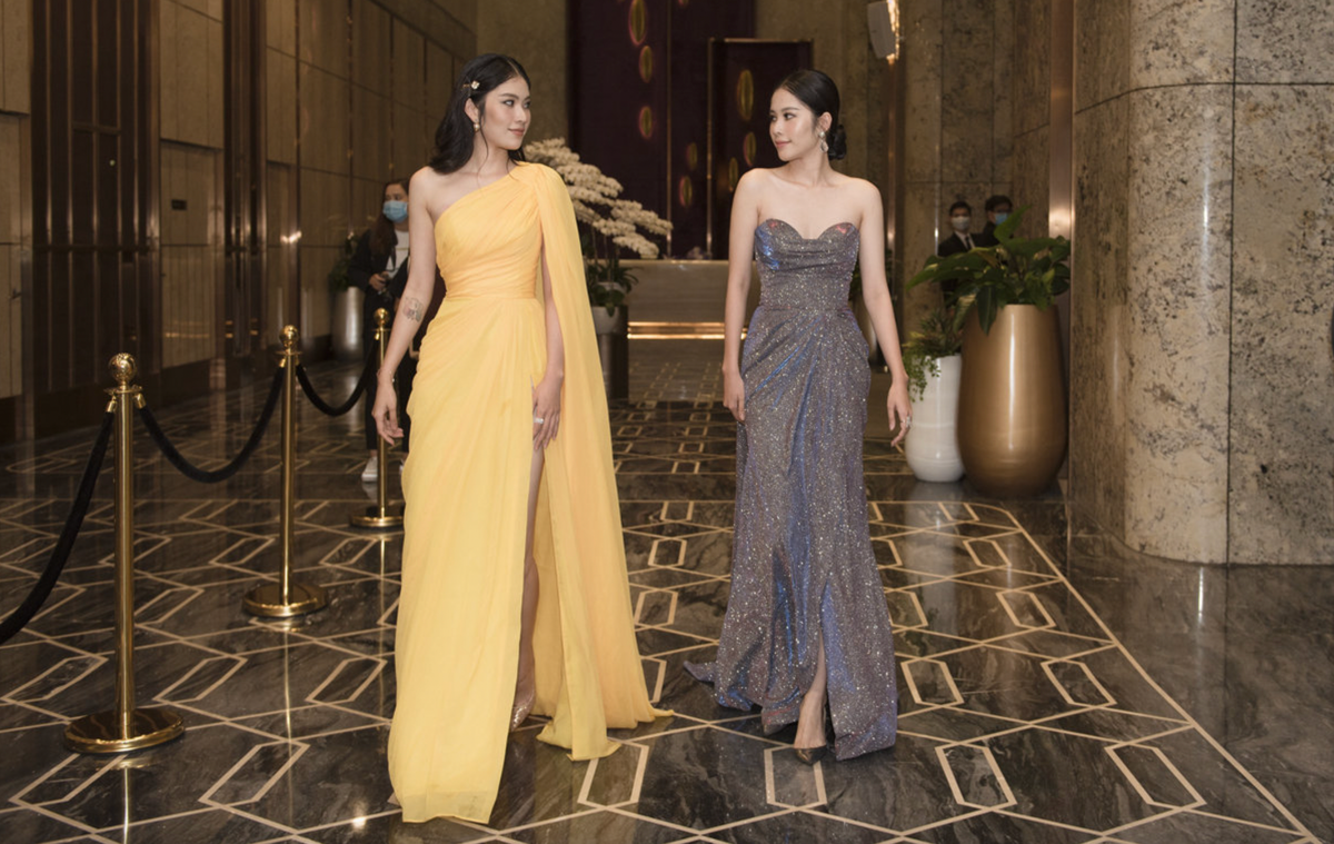 Xôn xao clip chị gái giúp Nam Em thử đầm dạ hội gợi cảm: Liệu có tái xuất thi nhan sắc? Ảnh 1