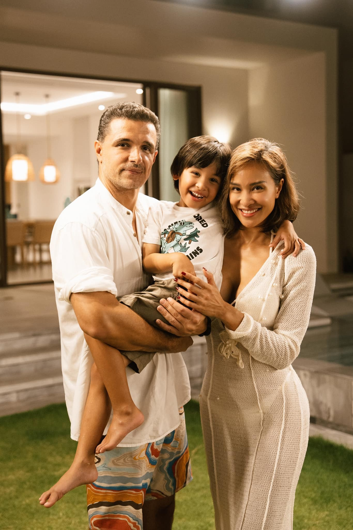 Siêu mẫu Phương Mai kiệt sức sau khi công bố ly hôn chồng Tây. 