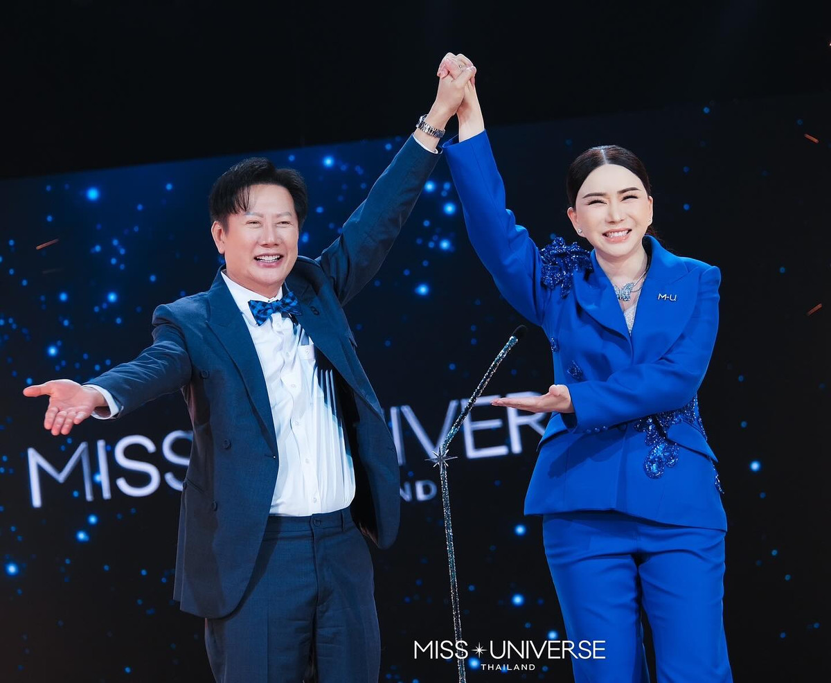 Ông Nawat cấm những người đẹp Thái Lan từng tham gia Miss Cosmo, Miss Thailand, Miss Global Thailand thi hai sân chơi nhan sắc hiện ông đang sở hữu. (Ảnh: Miss Universe Thailand)