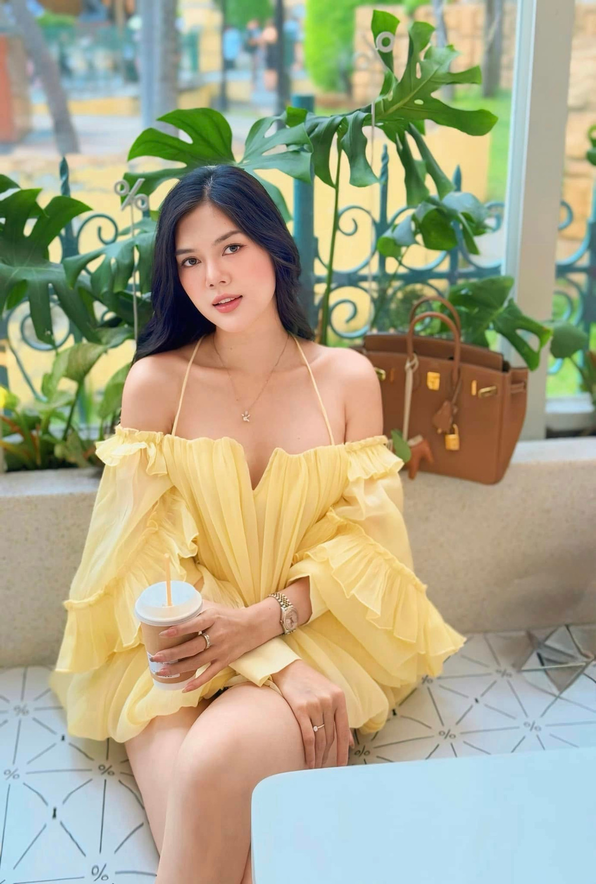 Ngọc Trinh thường khoe sắc vóc quyến rũ trên trang cá nhân. Ảnh: FBNV