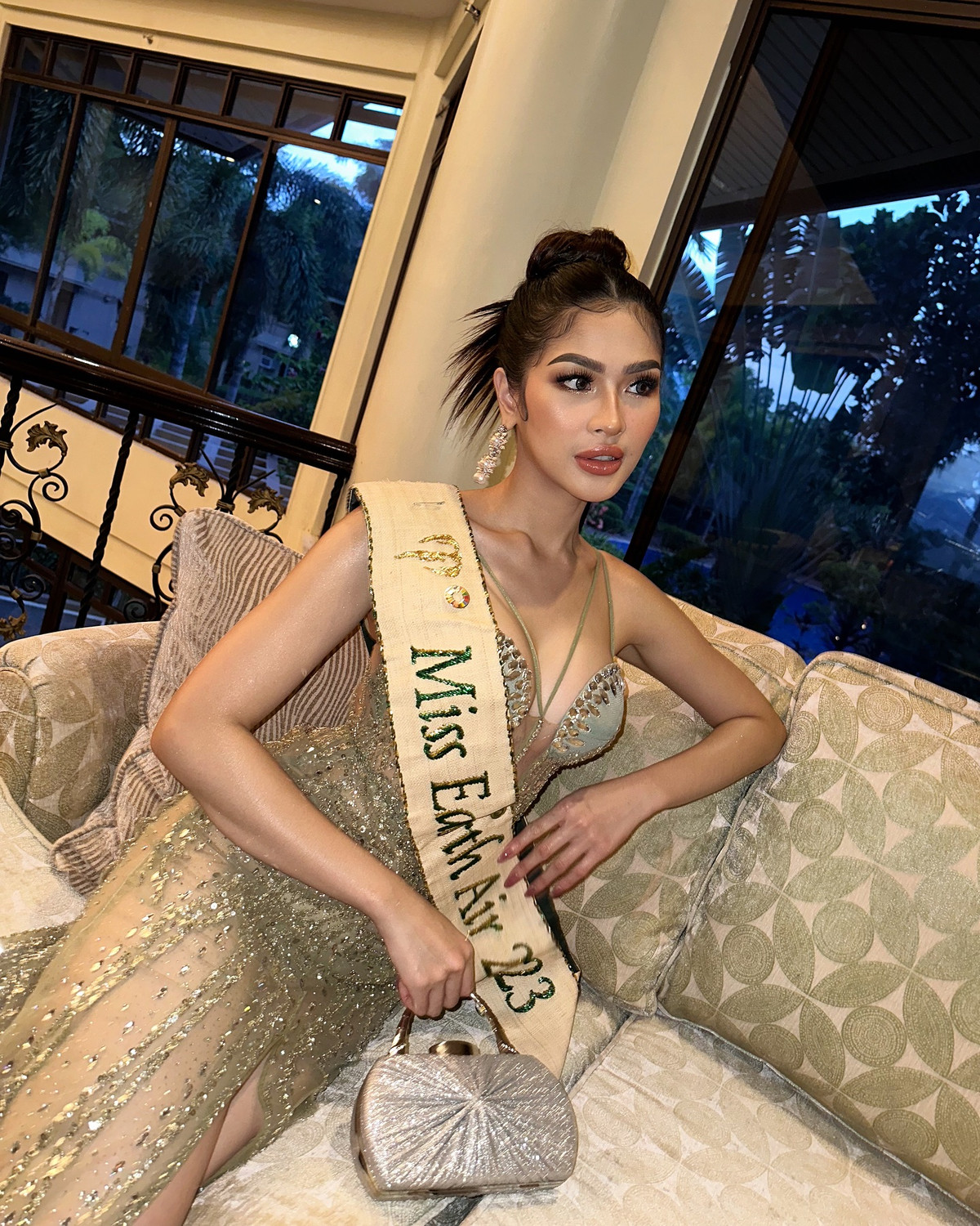 Á hậu 'do Trương Ngọc Ánh chọn' bất ngờ từ bỏ danh hiệu Ảnh 2