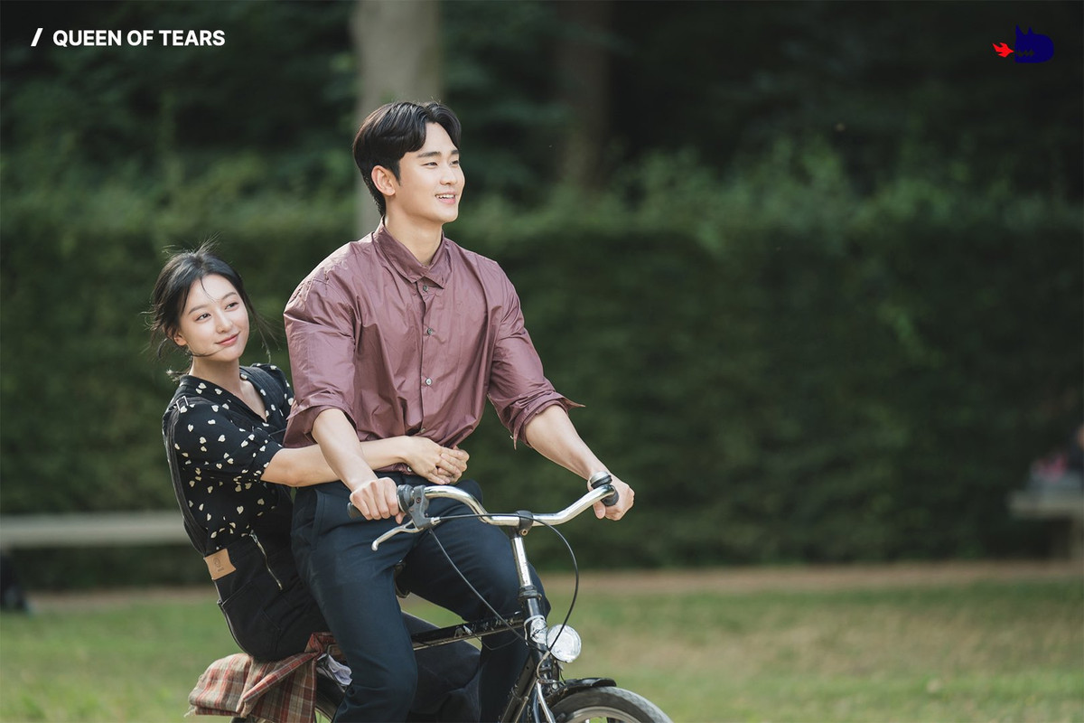 Kim Soo Hyun được trả 300 triệu Won (hơn 5,5 tỷ đồng) cho một tập phim Queen of Tears. Ảnh: X