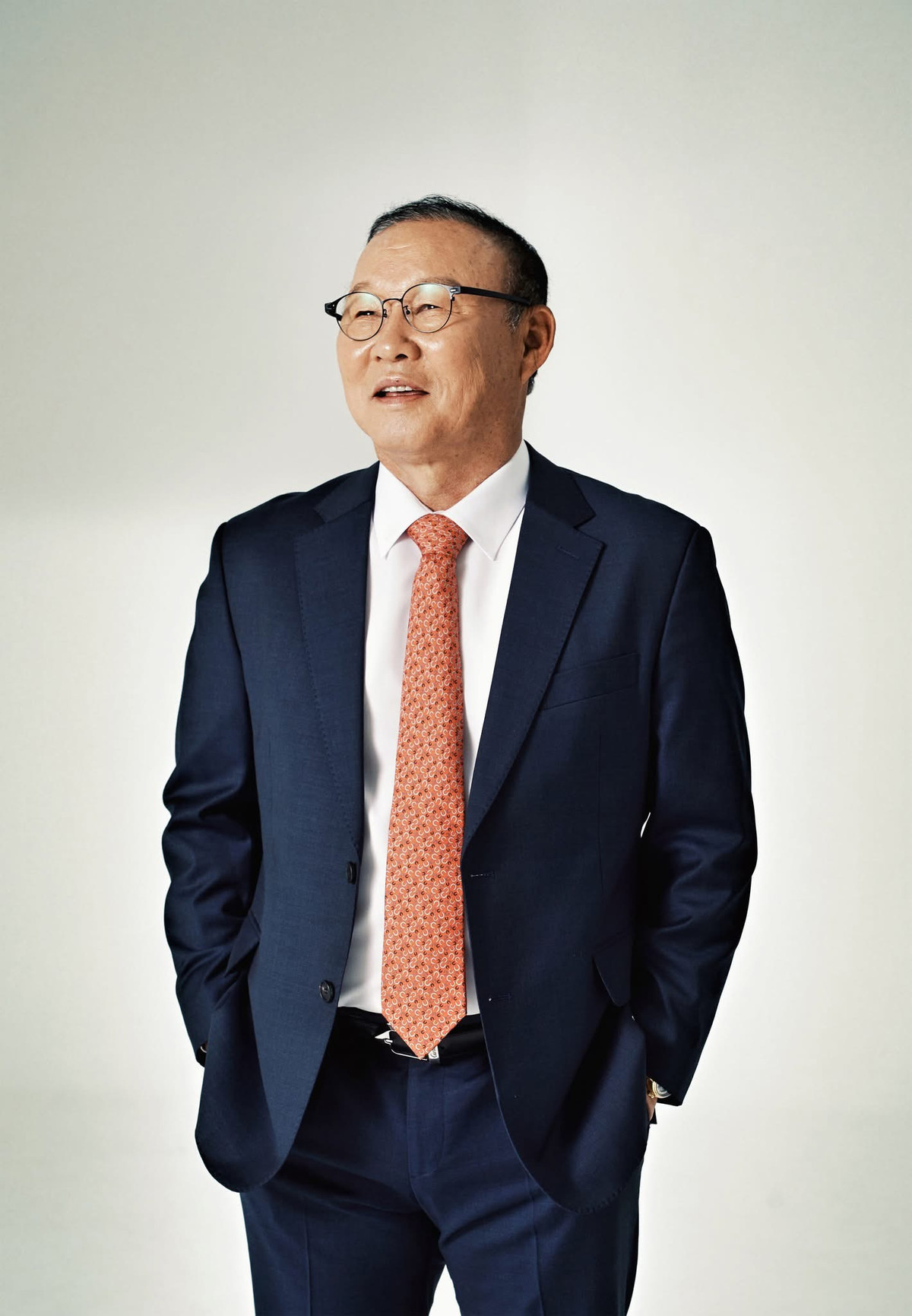 Bước ngoặt mới giúp Nguyễn Xuân Son sắp trở thành triệu phú 2 HLV Park Hang Seo kiếm được nhiều tiền từ quảng cáo. Ảnh: Park Hang Seo