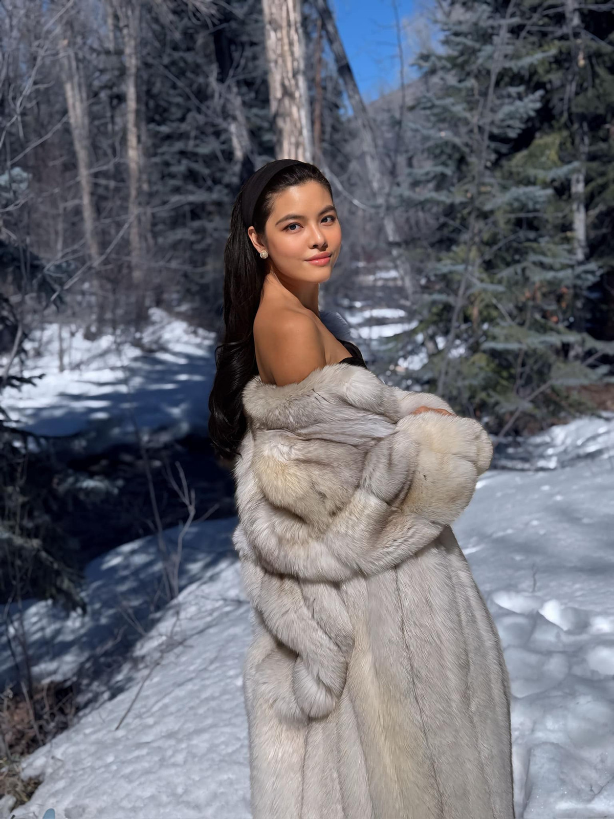 Á hậu Phương Thảo đưa ra phản hồi nhưng còn lấp lửng.