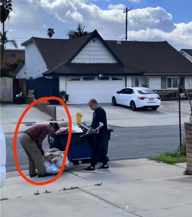 Nam diễn viên nổi tiếng một thời nay đi nhặt rác kiếm 14 tỷ đồng một năm Ảnh 4