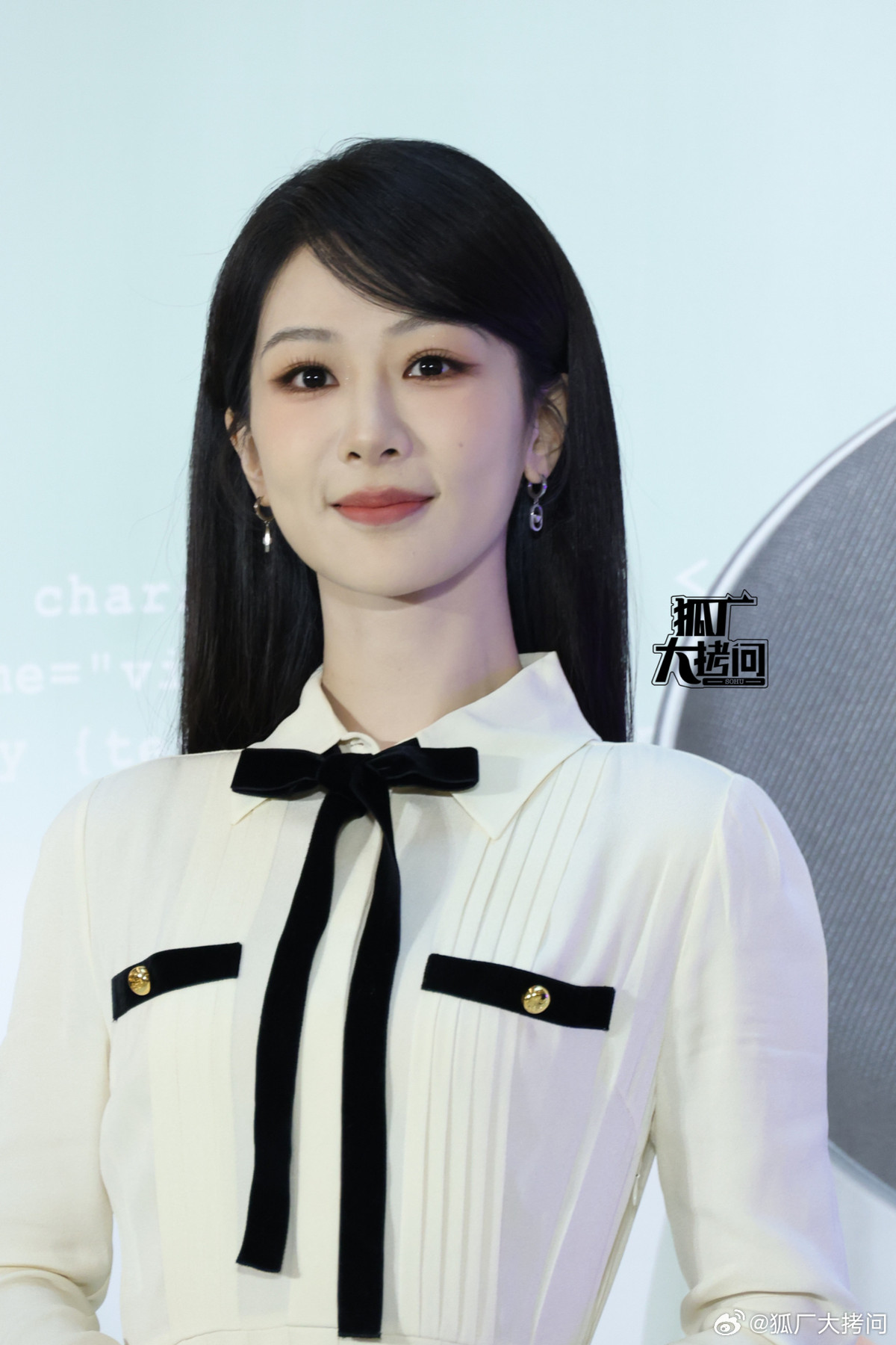 Sau khi đi “trùng tu”, sự nghiệp của cô phát triển thuận lợi hơn. (Ảnh: Weibo)