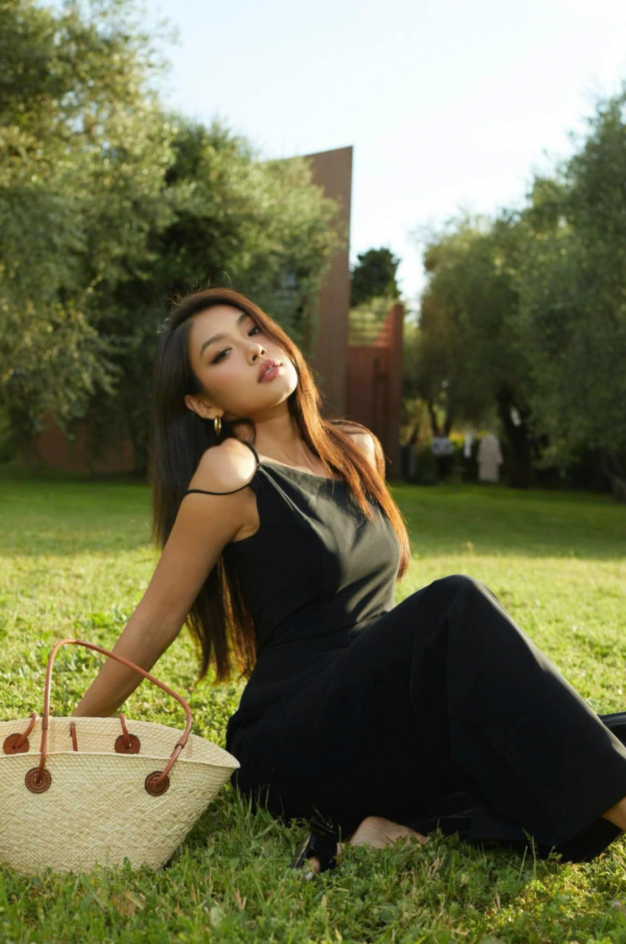 'Chân dài Việt: Không chỉ có nhan sắc' Ảnh 3