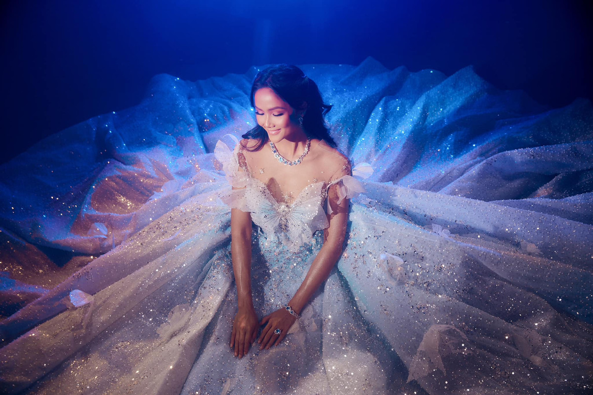 Công chúng chờ ngày H'Hen Niê báo 'tin hỷ'. (Ảnh: FBNV)