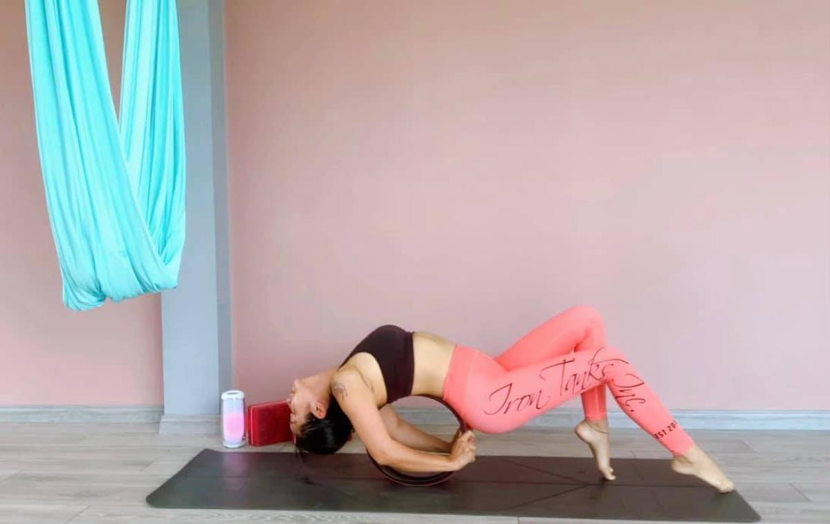 Con gái của Ốc Thanh Vân mới 7 tuổi đã thực hiện được nhiều động tác yoga khó nhằn Ảnh 5