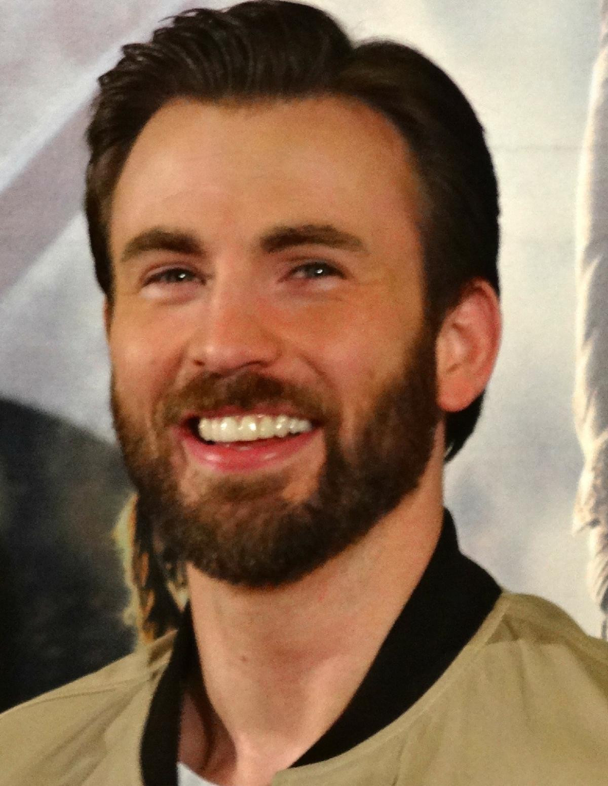 Chris Evans nhìn cực ngầu khi làm Spider Man thay vì Captain America Ảnh 2