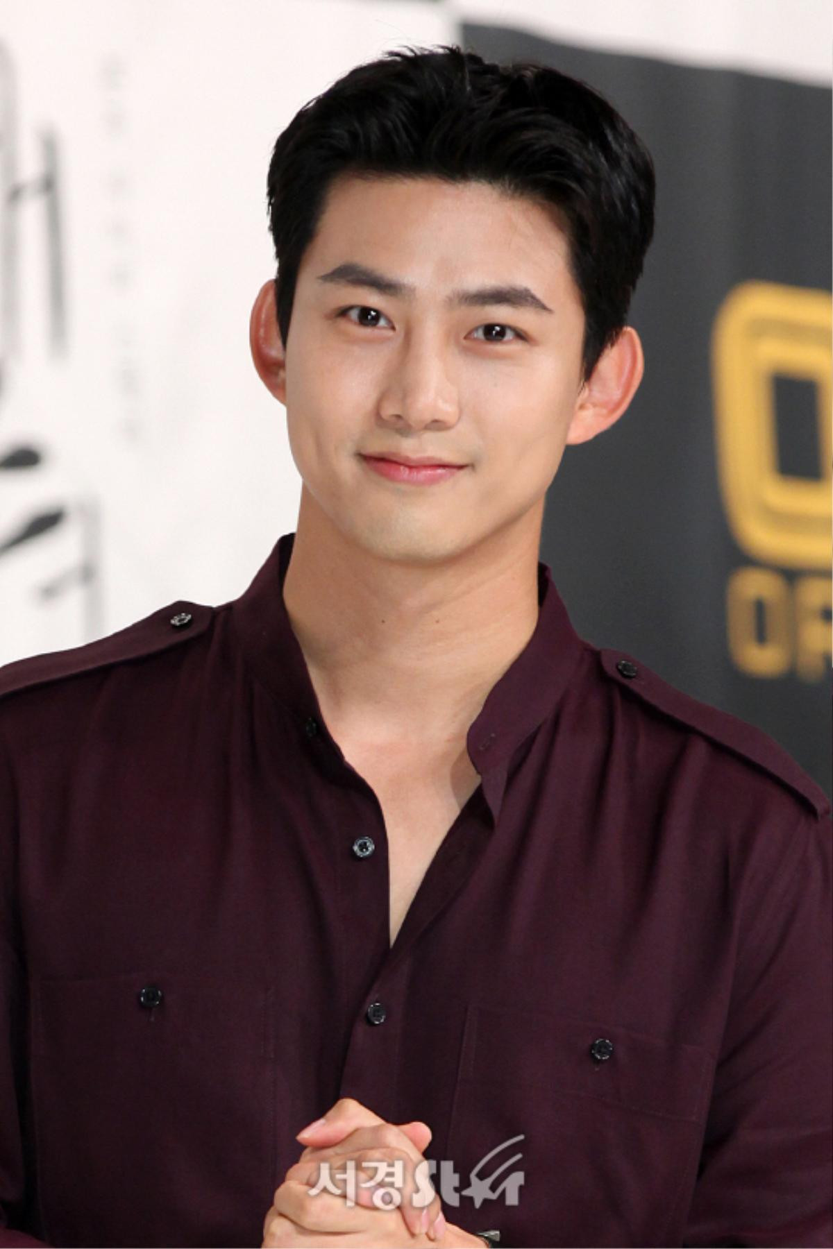 Ok Taecyeon (2PM) sớm kết hôn với bạn gái 29 tuổi sau 3 năm hẹn hò? Ảnh 8