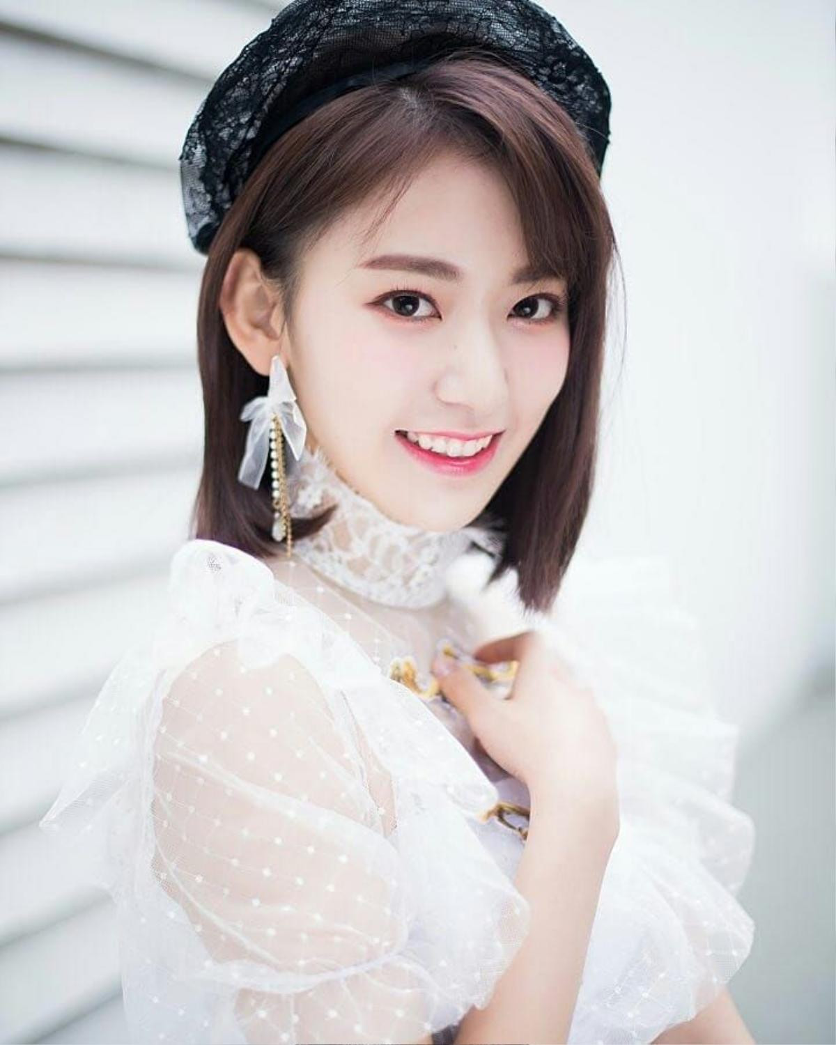 Chuẩn chỉnh cả nhan sắc và tài năng, top 3 visual của IZ*ONE đúng là 'con nhà người ta' trong truyền thuyết Ảnh 5