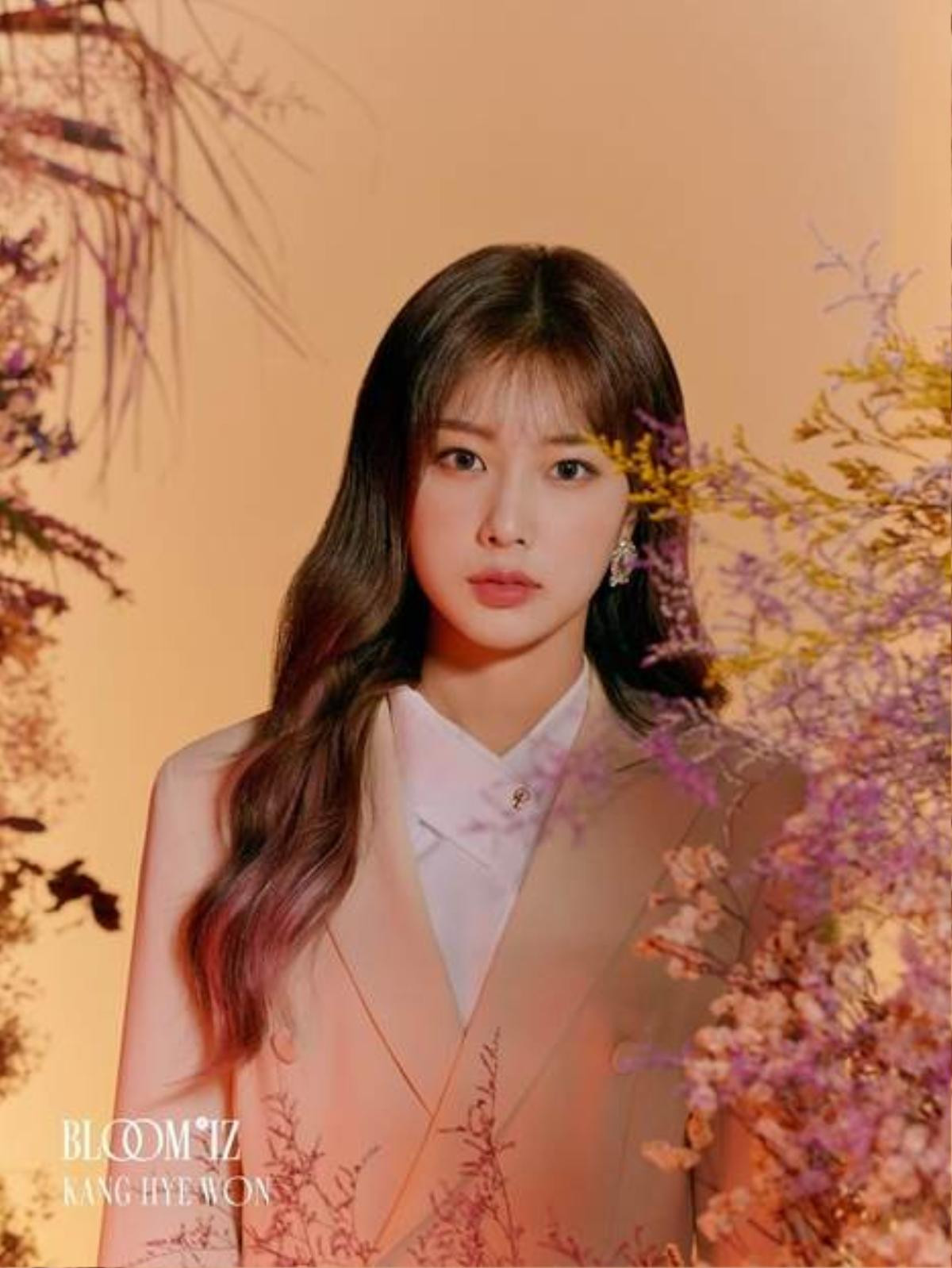 Chuẩn chỉnh cả nhan sắc và tài năng, top 3 visual của IZ*ONE đúng là 'con nhà người ta' trong truyền thuyết Ảnh 6